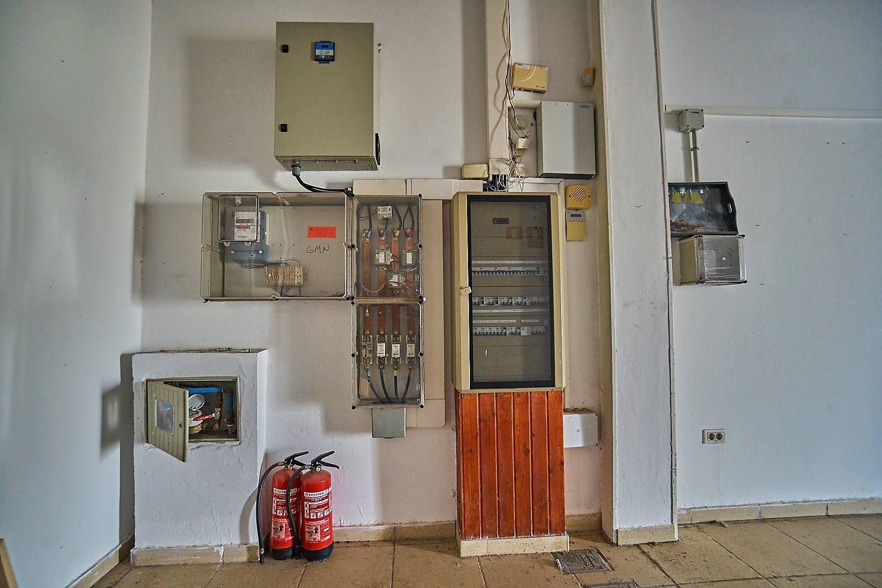 Edificio uso vivienda junto al CC los Alisios posibilidad 11 viviendas