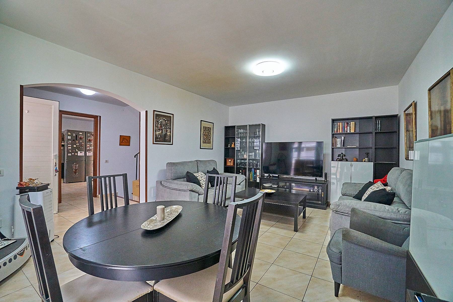 Chalet pareado con terraza y garaje en playa El Burrero