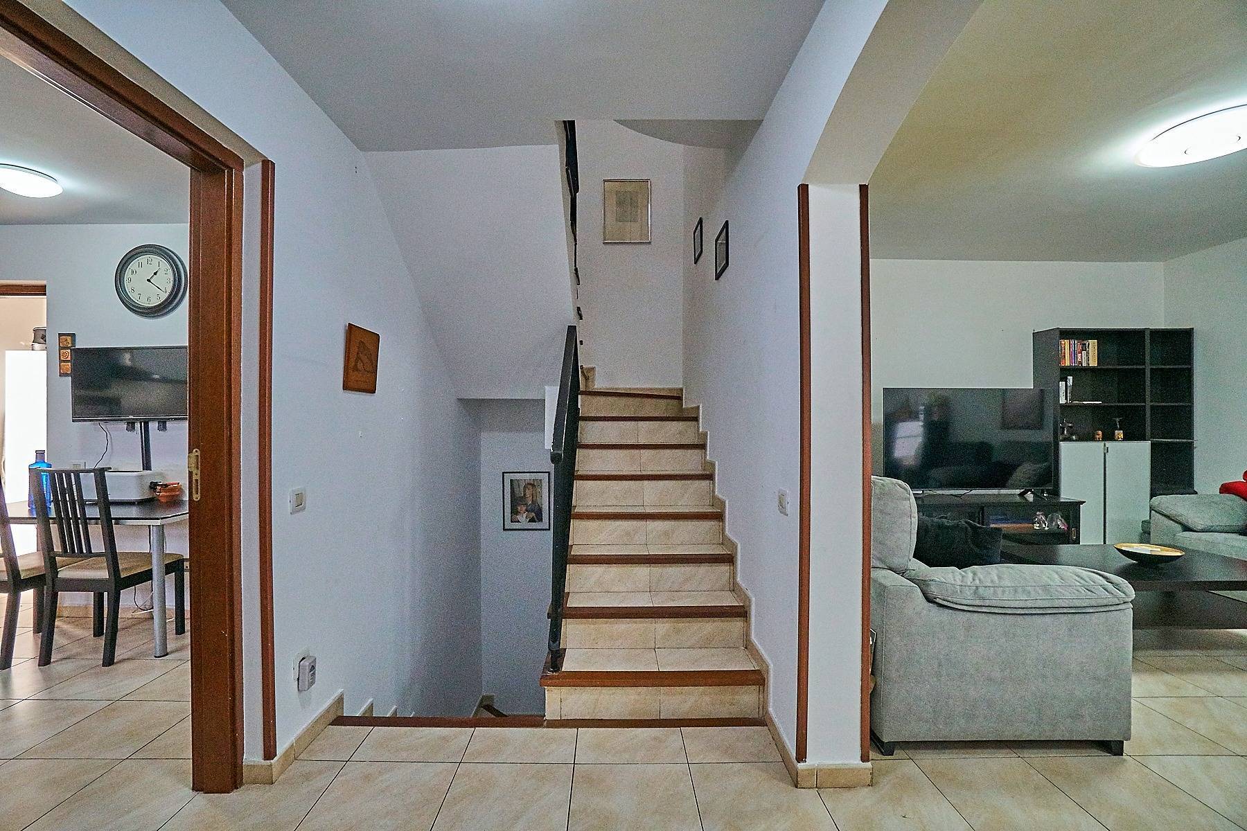 Chalet pareado con terraza y garaje en playa El Burrero