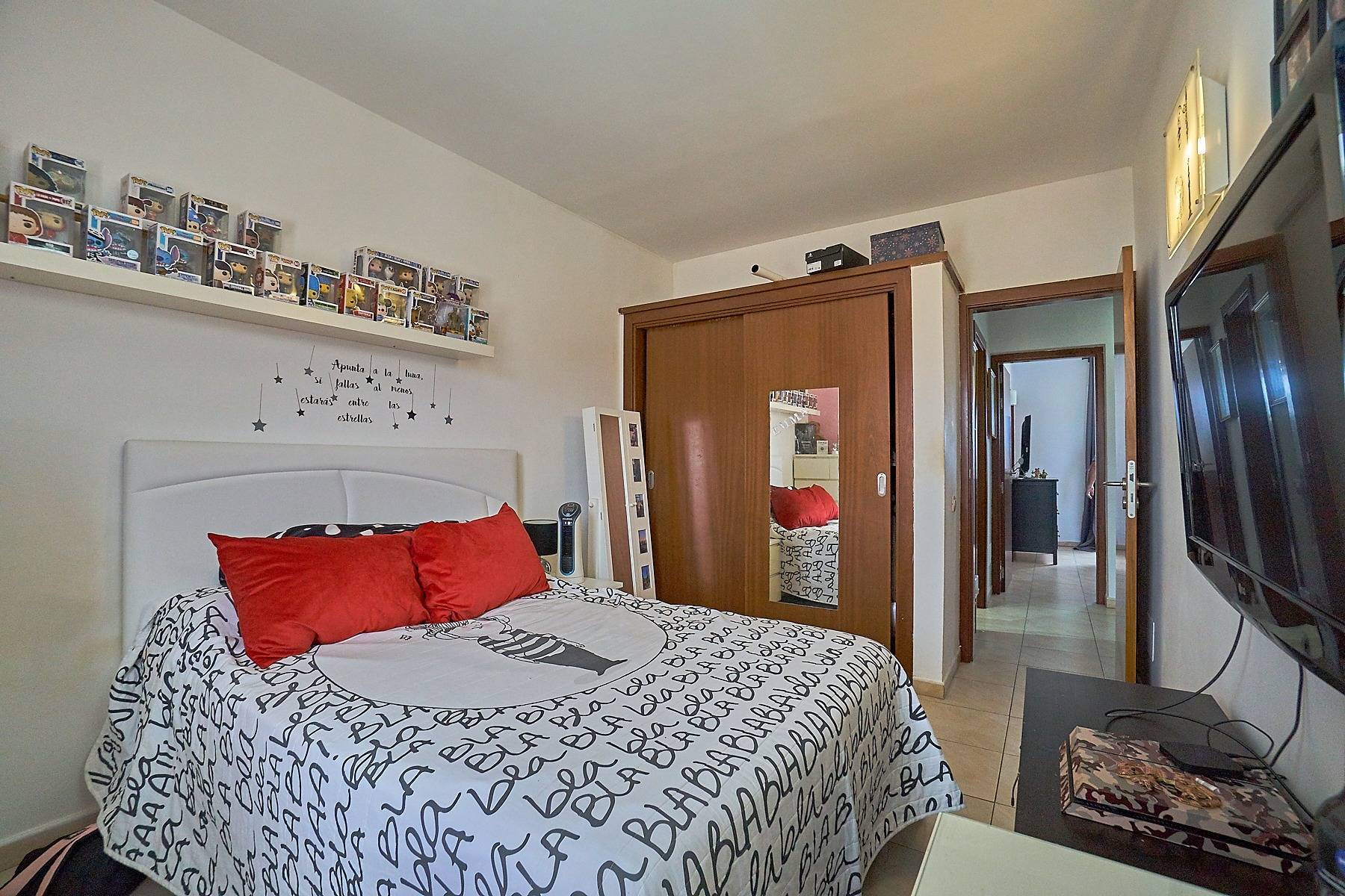 Chalet pareado con terraza y garaje en playa El Burrero