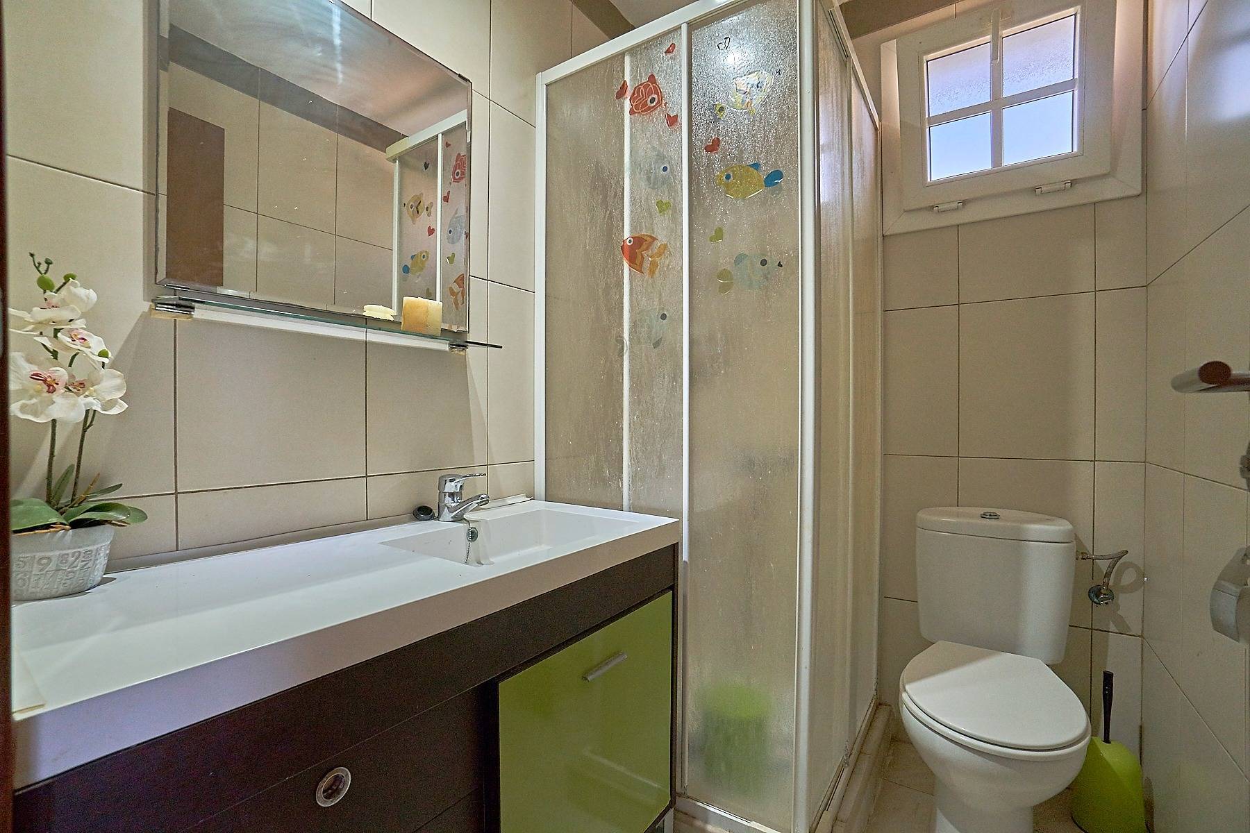 Chalet pareado con terraza y garaje en playa El Burrero