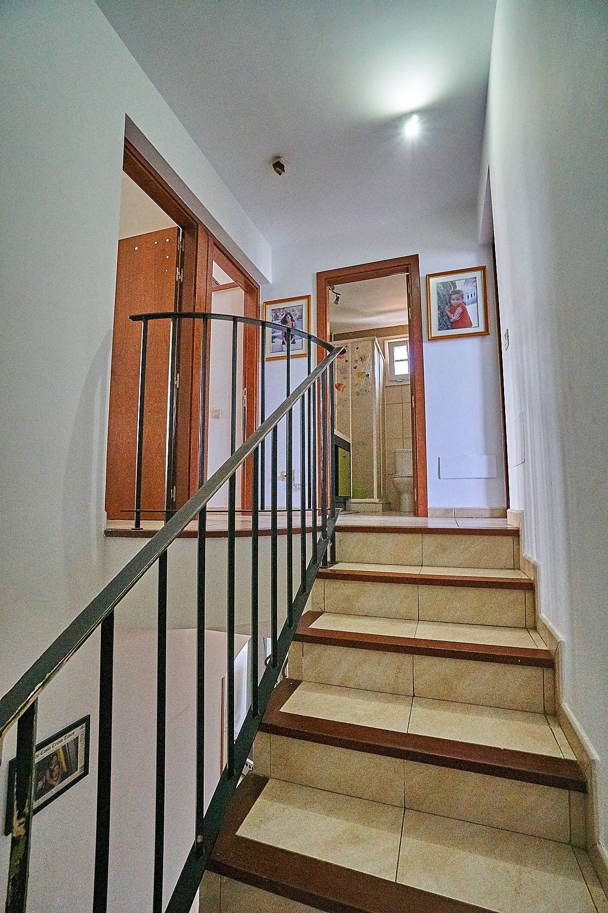 Chalet pareado con terraza y garaje en playa El Burrero