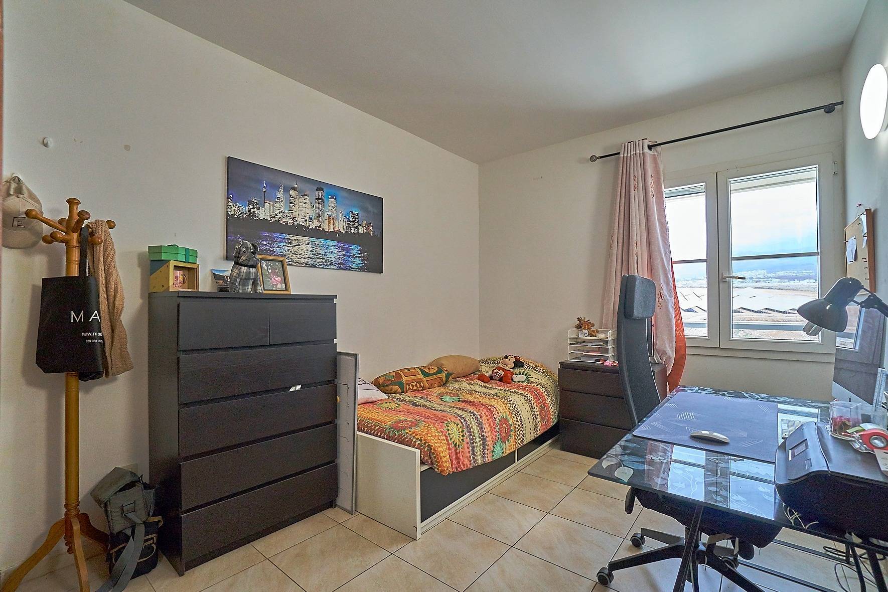 Chalet pareado con terraza y garaje en playa El Burrero