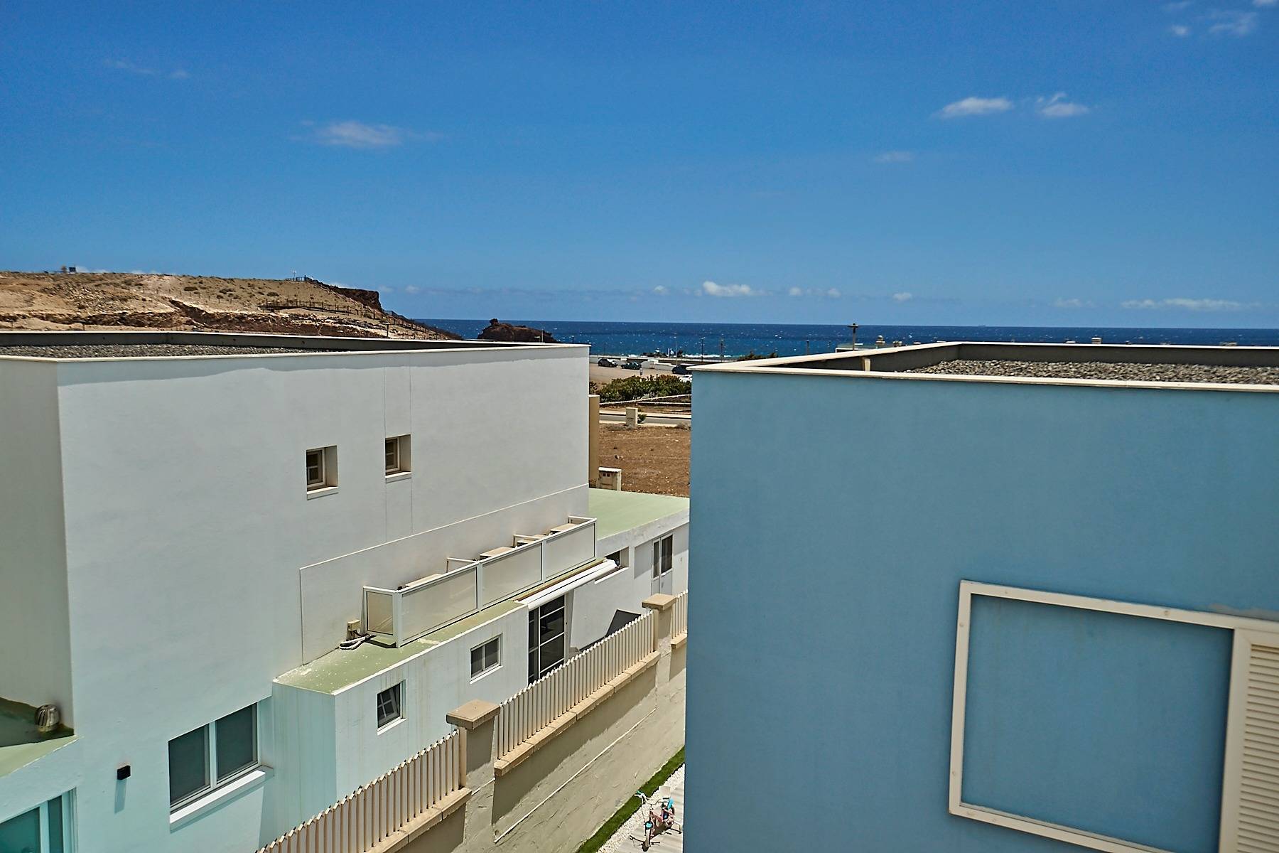 Chalet pareado con terraza y garaje en playa El Burrero