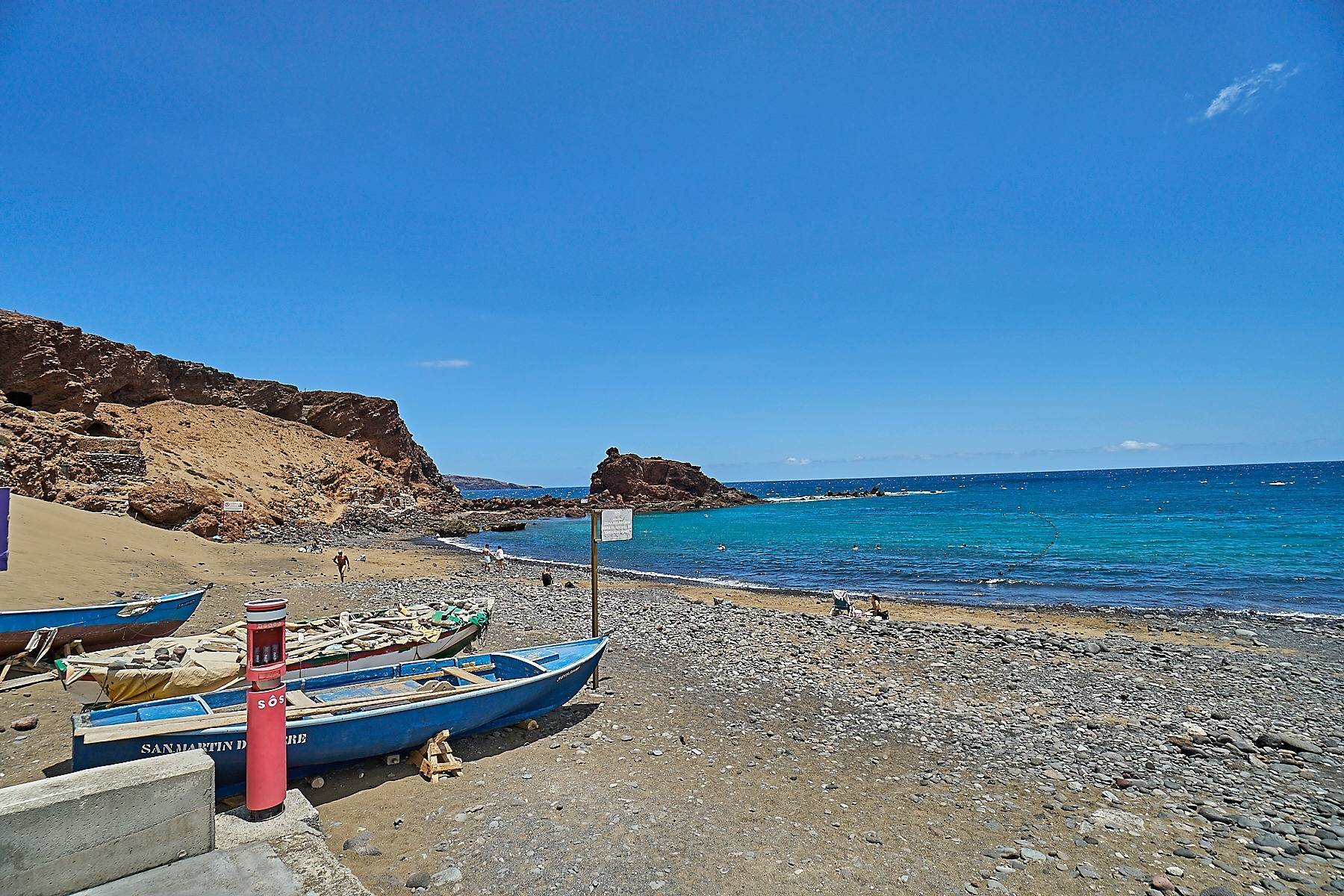 Chalet pareado con terraza y garaje en playa El Burrero
