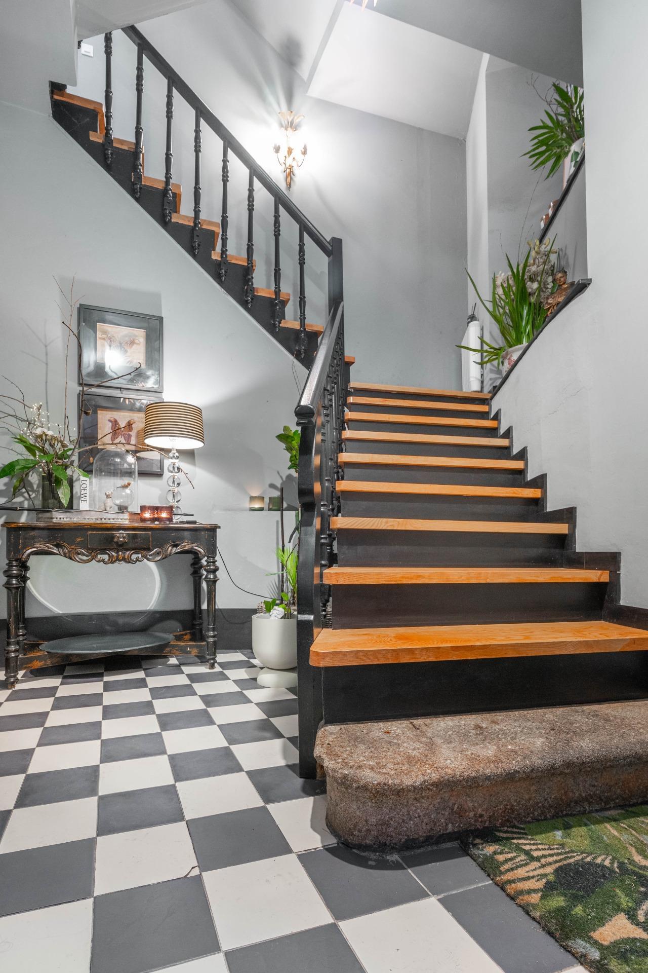 ? Una joya colonial en el corazón de Ribadeo: historia, diseño y lujo en una vivienda irrepetible