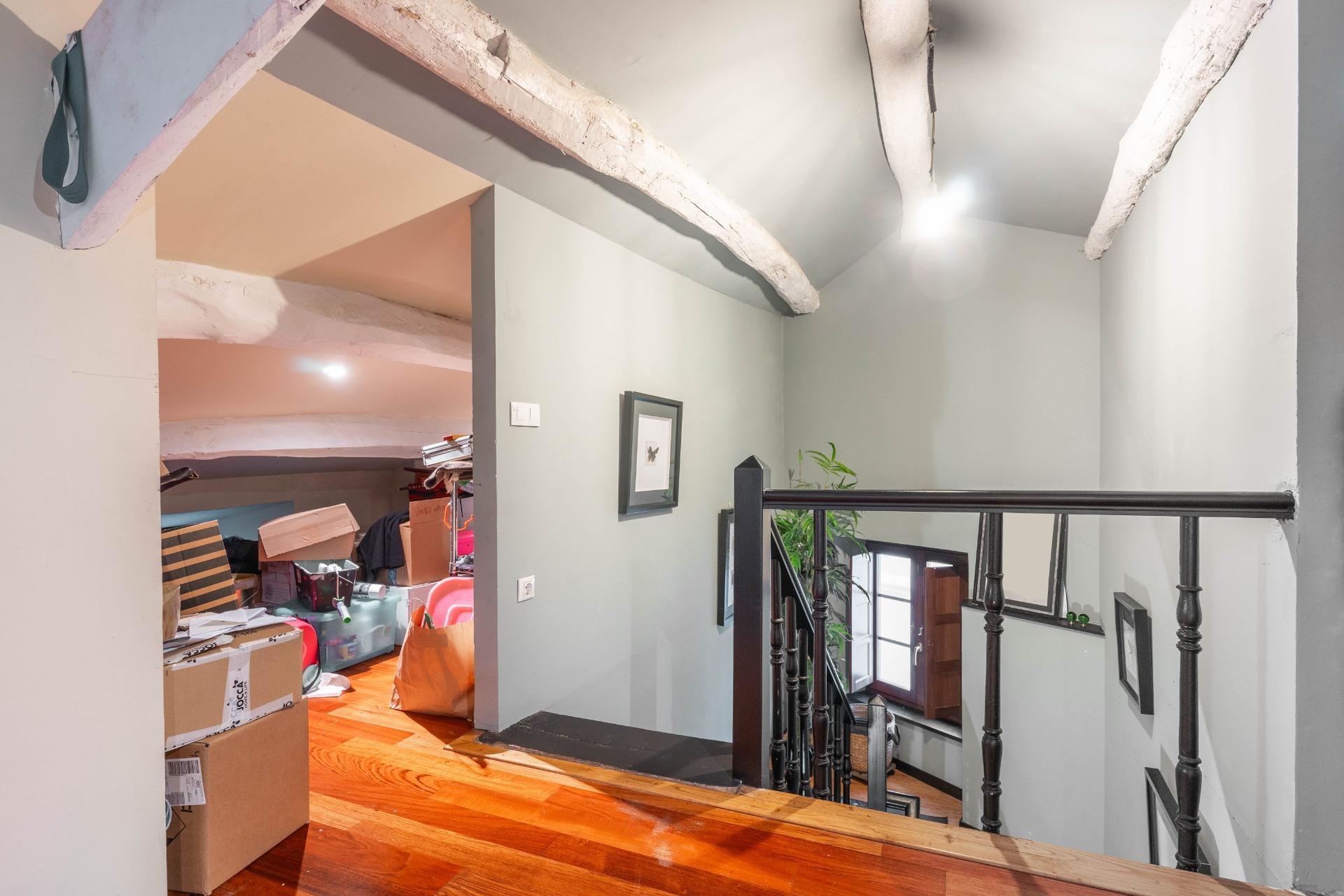 ? Una joya colonial en el corazón de Ribadeo: historia, diseño y lujo en una vivienda irrepetible