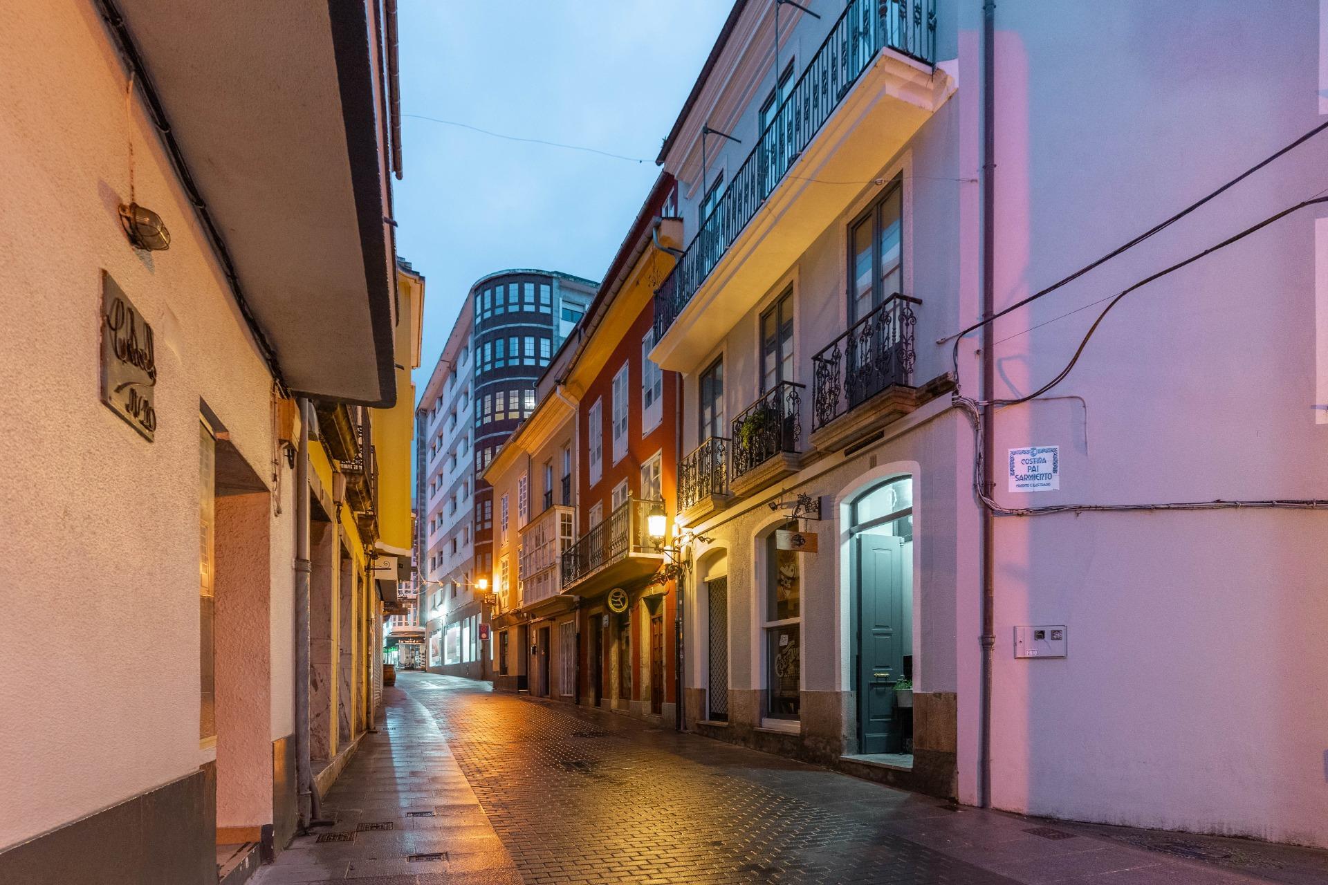 ? Una joya colonial en el corazón de Ribadeo: historia, diseño y lujo en una vivienda irrepetible