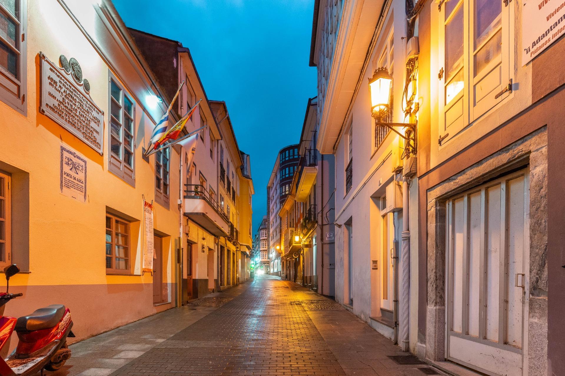 ? Una joya colonial en el corazón de Ribadeo: historia, diseño y lujo en una vivienda irrepetible