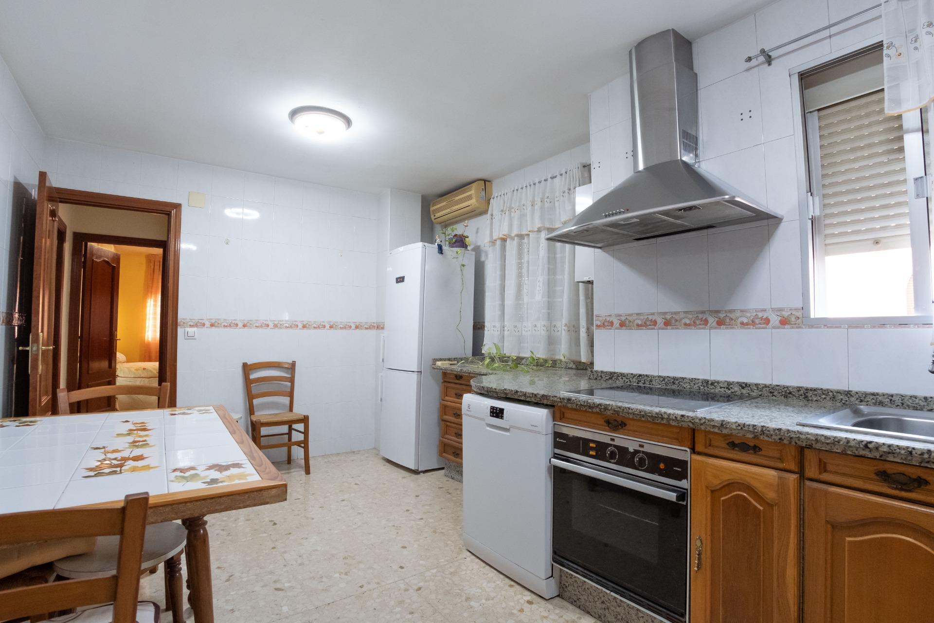 PISO EN VENTA C/ARROYO (SEVILLA)