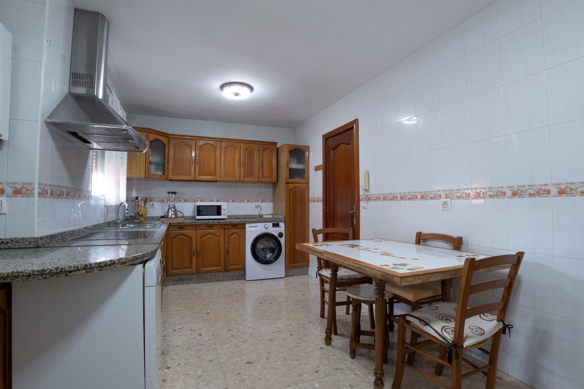 PISO EN VENTA C/ARROYO (SEVILLA)