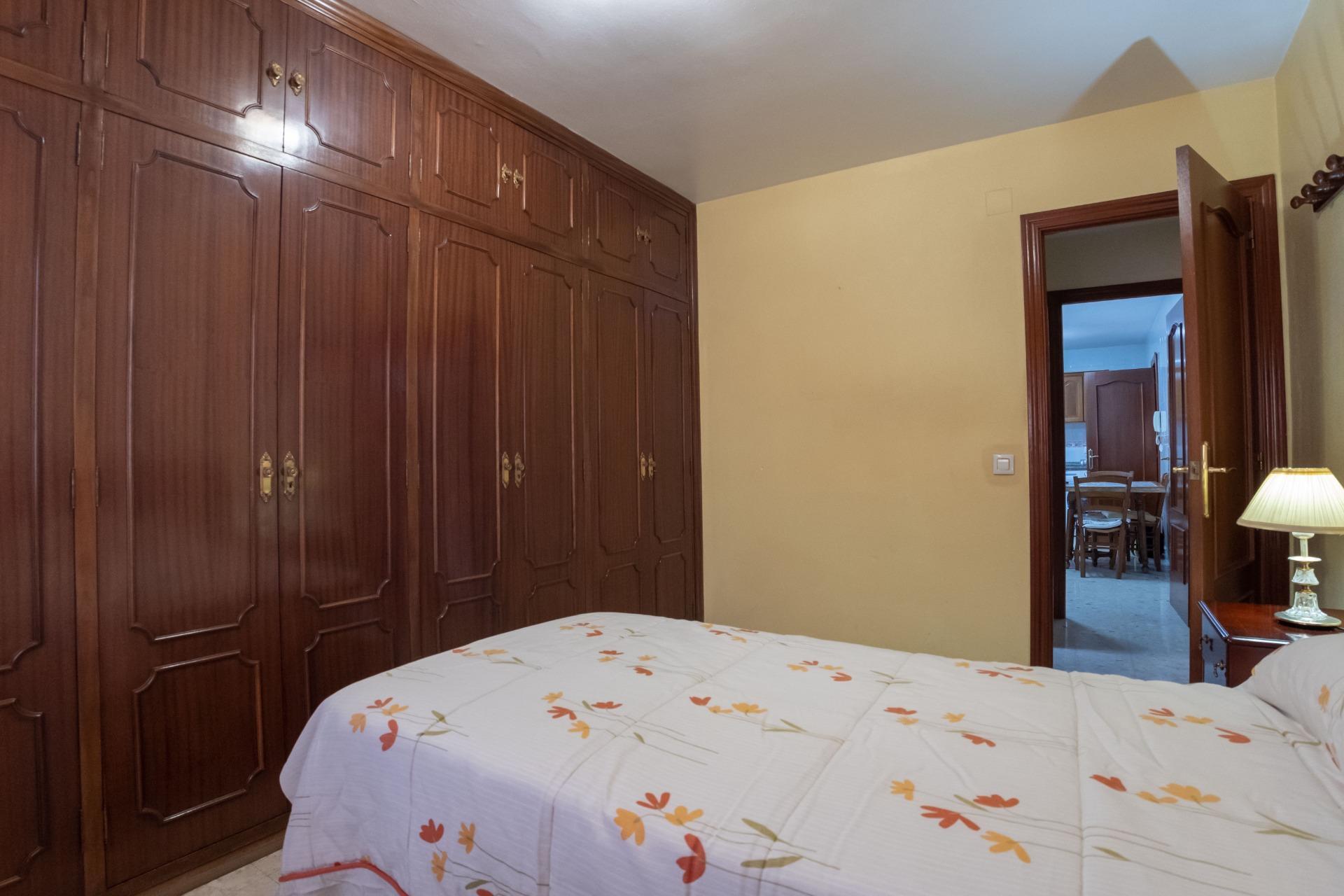 PISO EN VENTA C/ARROYO (SEVILLA)