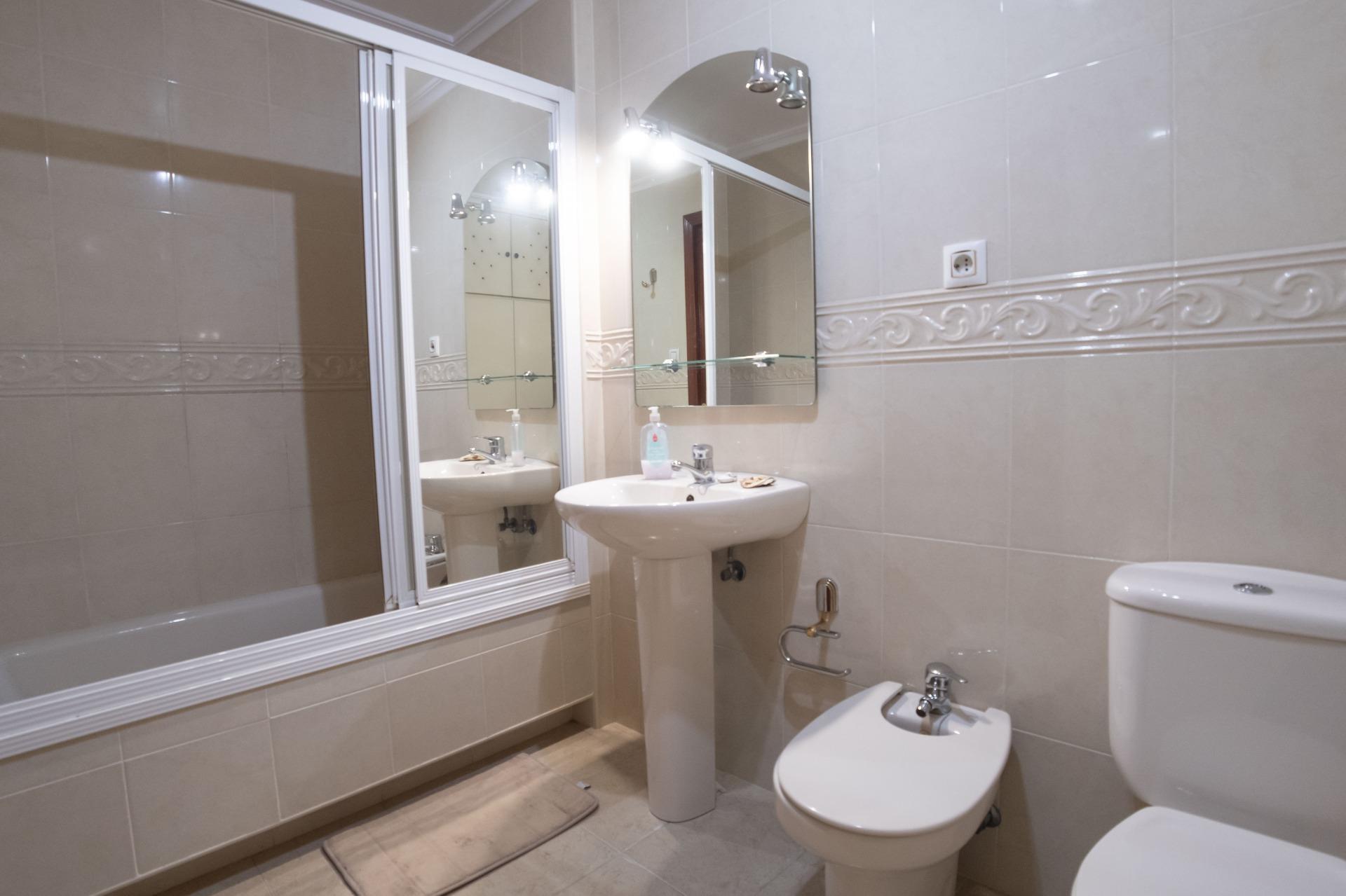 PISO EN VENTA C/ARROYO (SEVILLA)