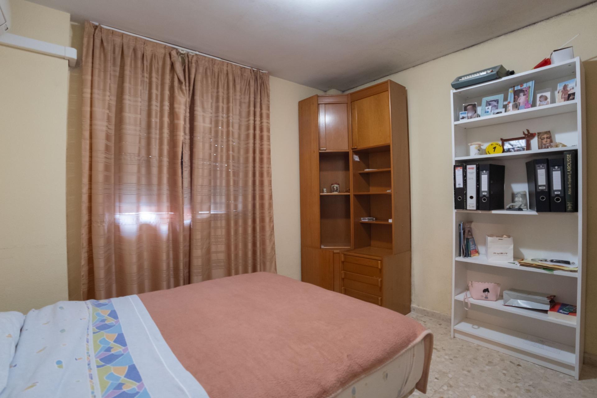 PISO EN VENTA C/ARROYO (SEVILLA)