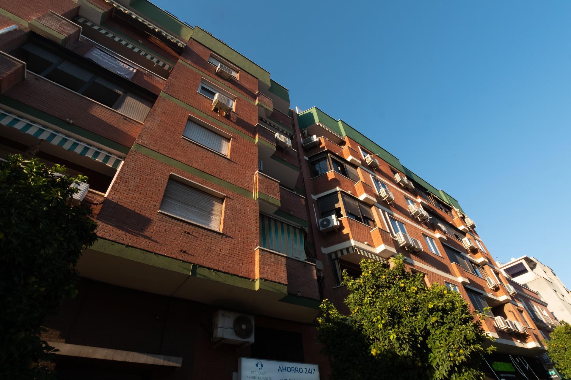 PISO EN VENTA C/ARROYO (SEVILLA)