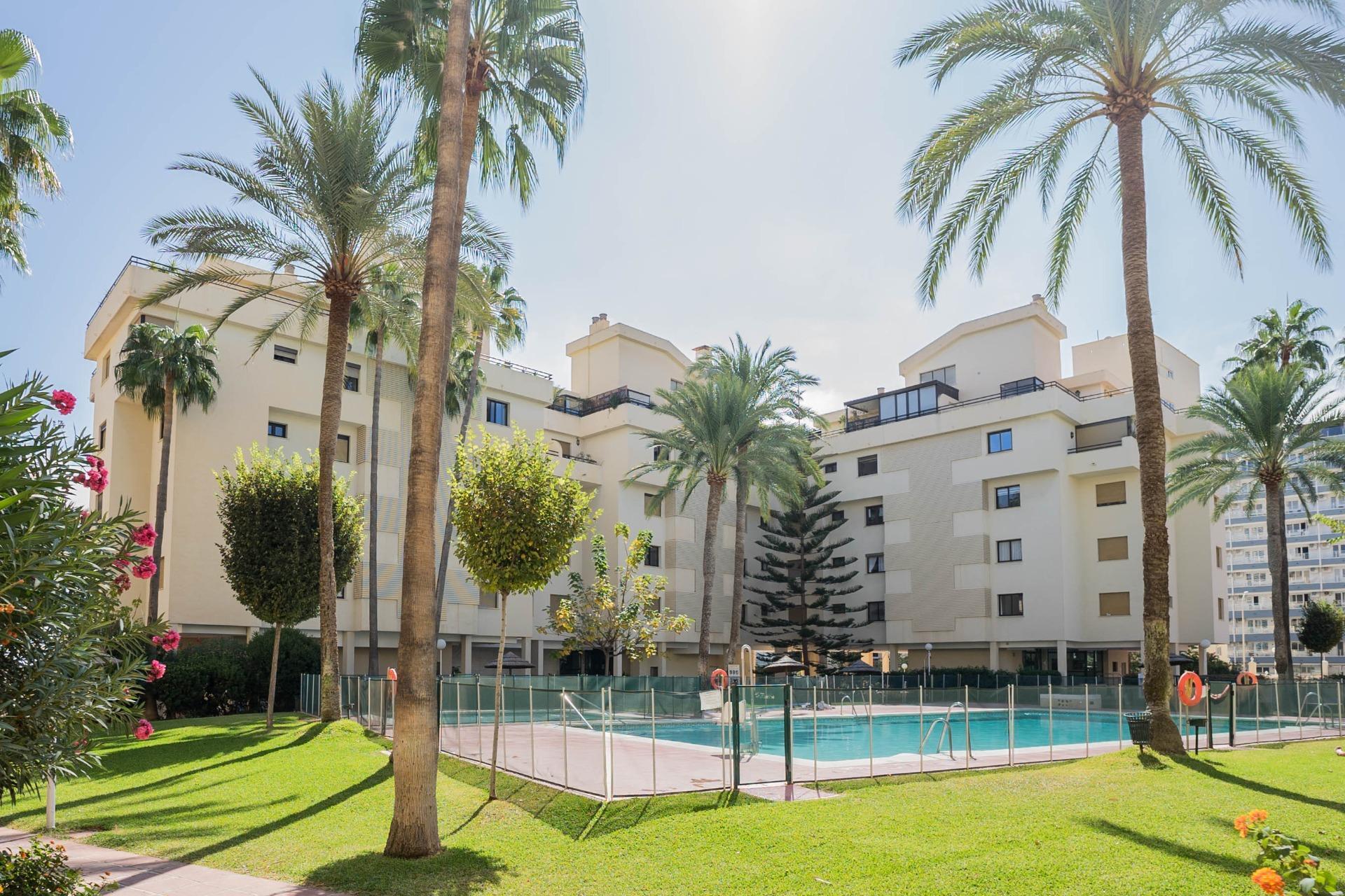 Exclusivo piso en venta La Carihuela Torremolinos.
