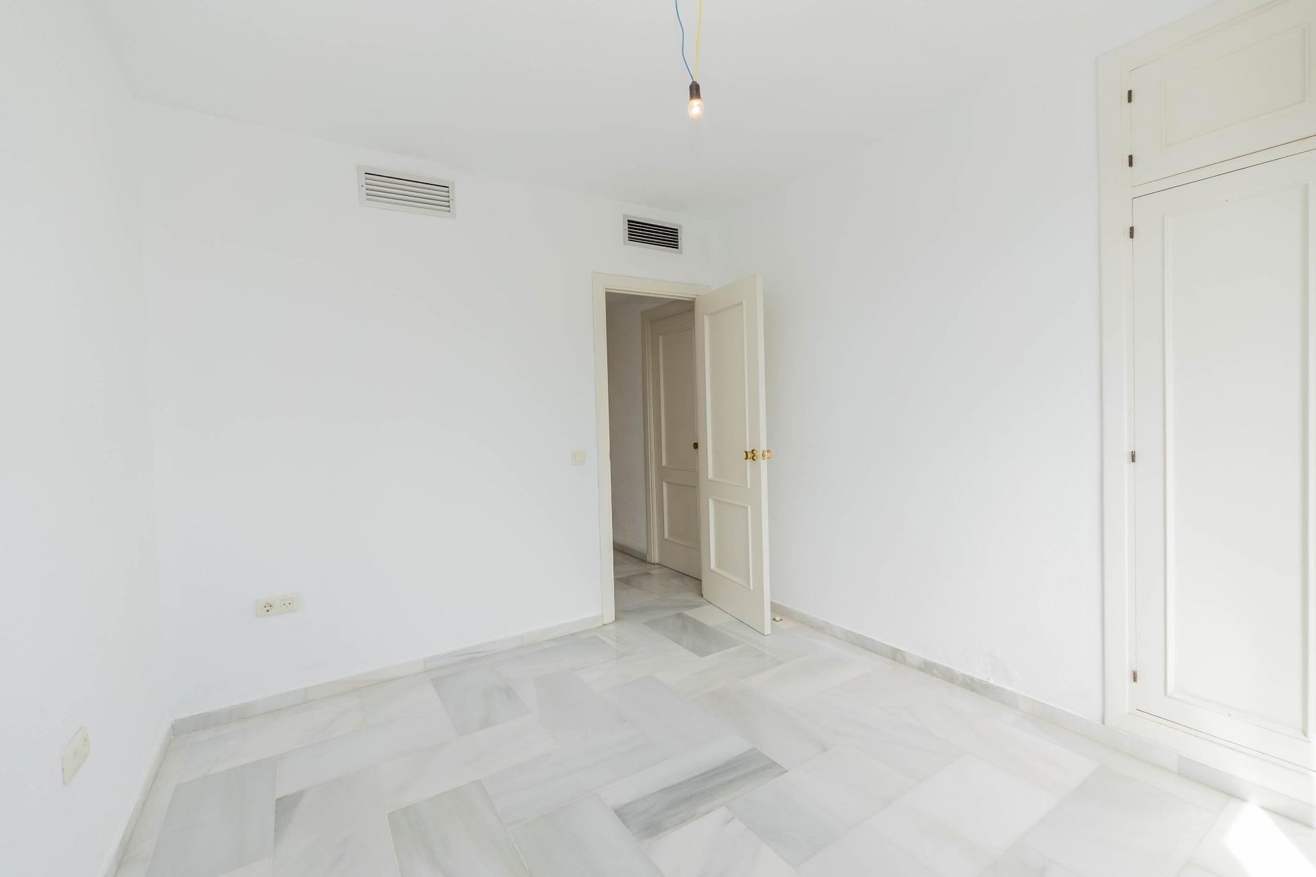 Exclusivo piso en venta La Carihuela Torremolinos.