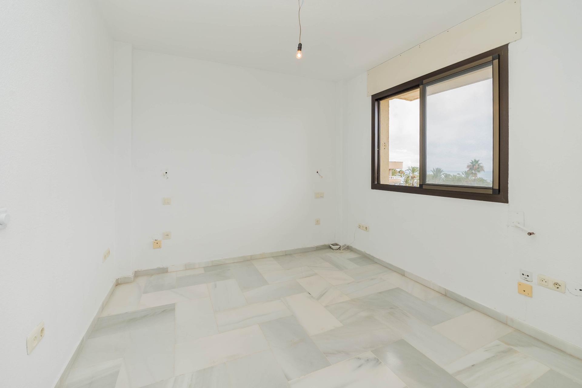 Exclusivo piso en venta La Carihuela Torremolinos.