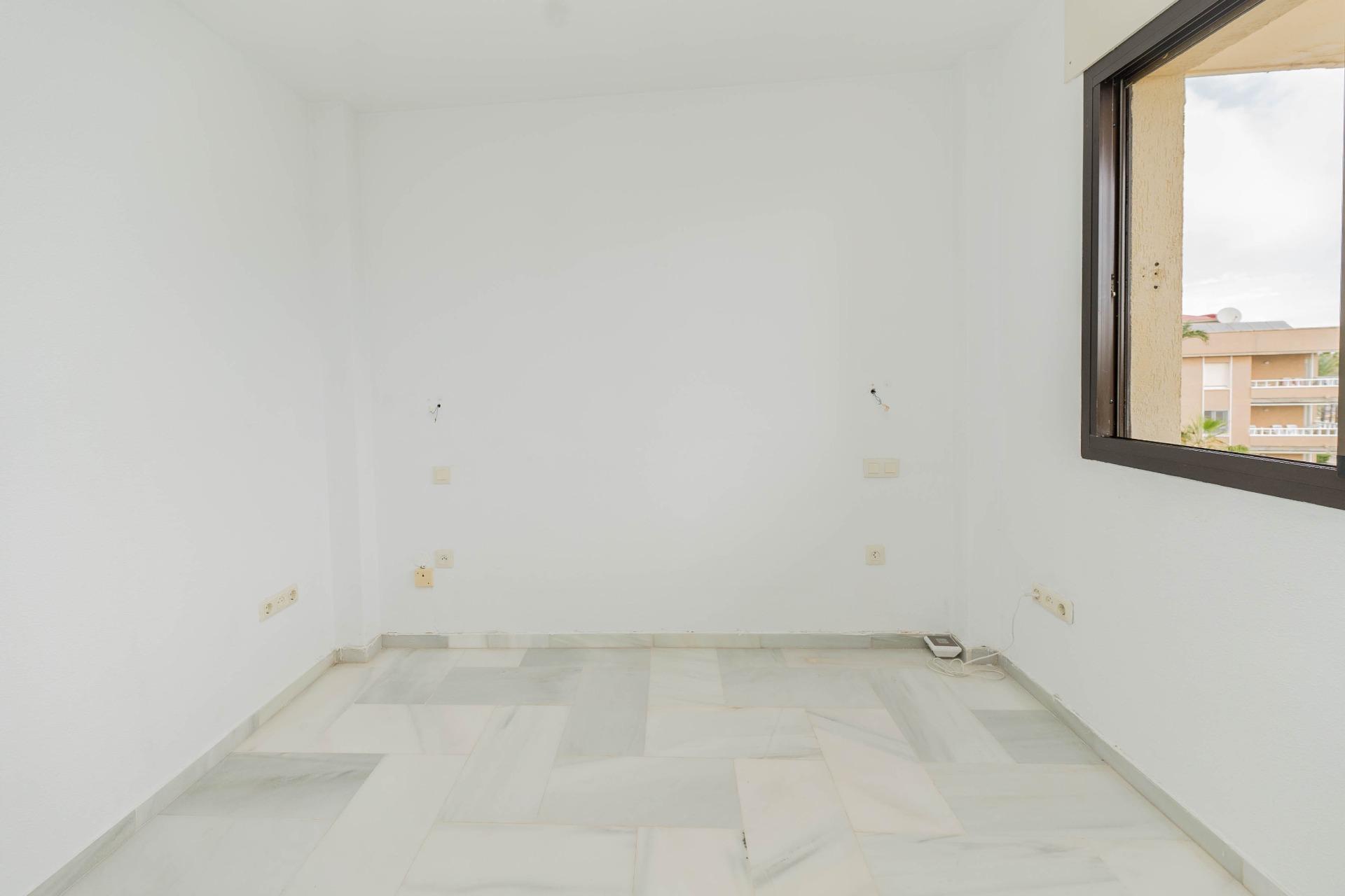 Exclusivo piso en venta La Carihuela Torremolinos.