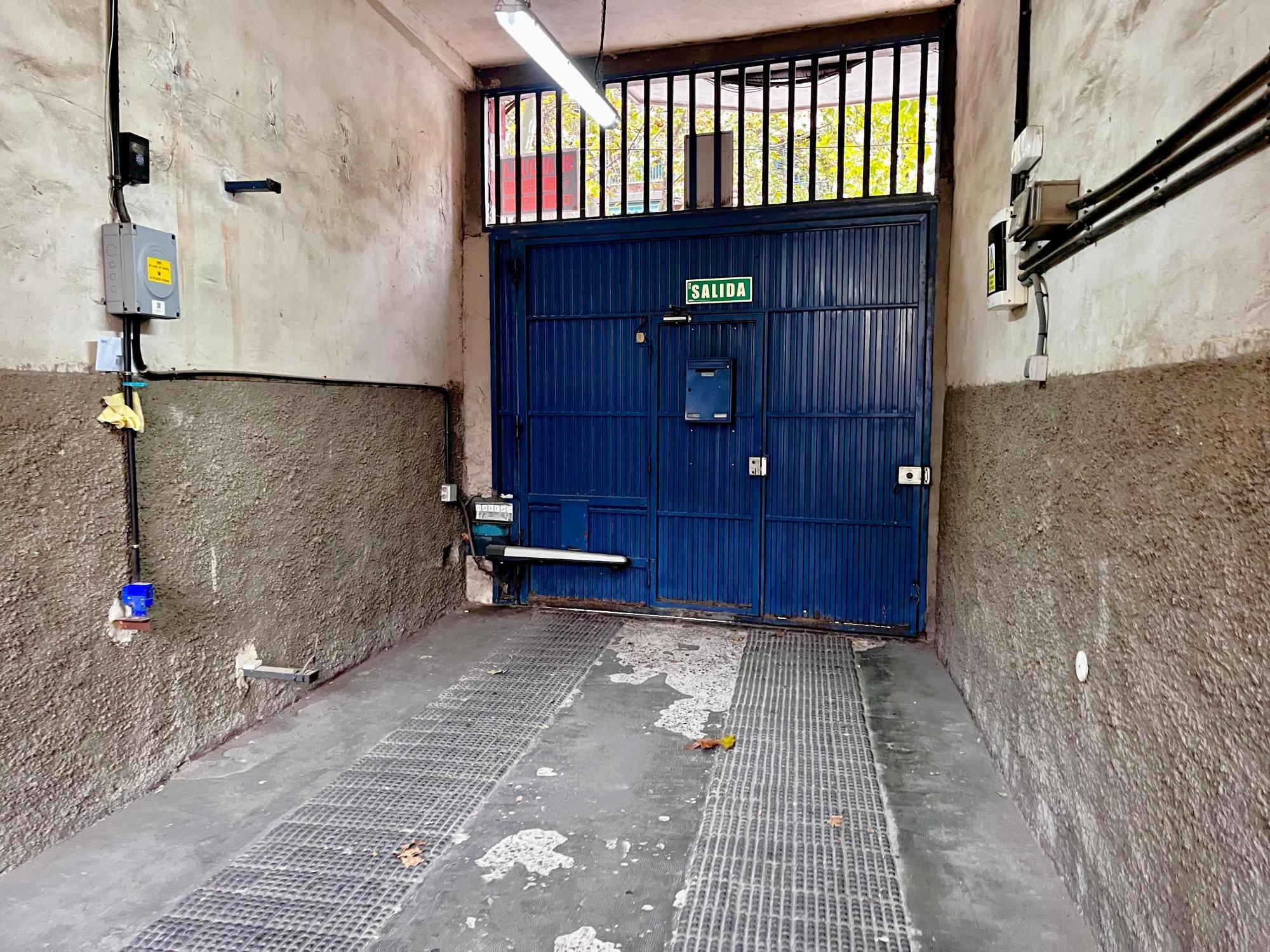 Garaje para coche y moto