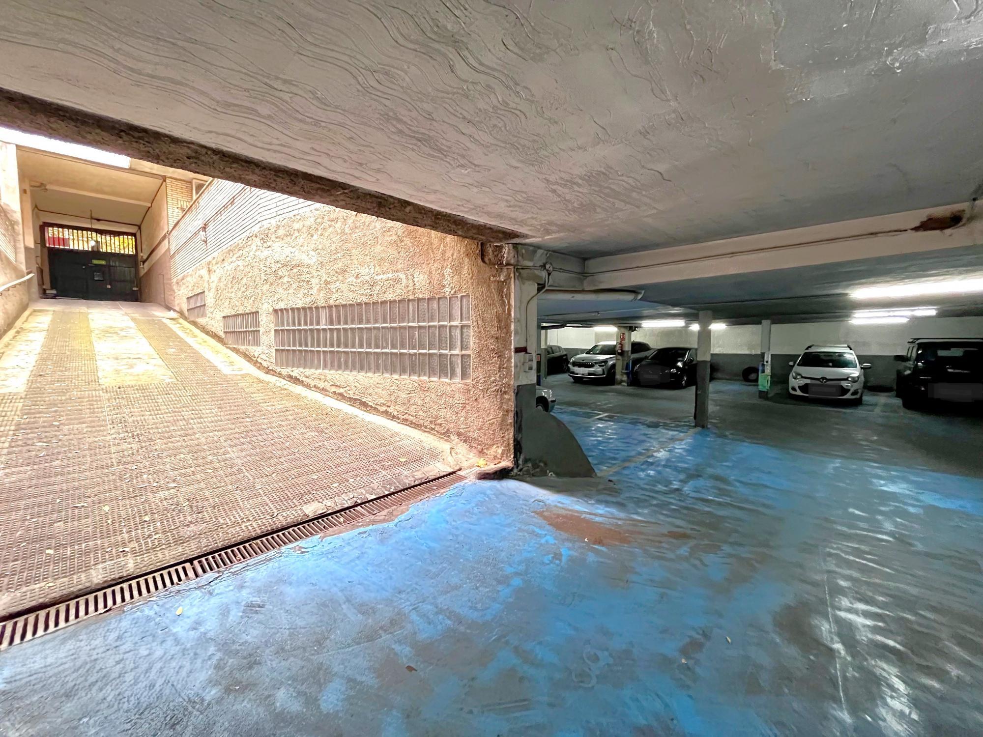 Garaje para coche y moto