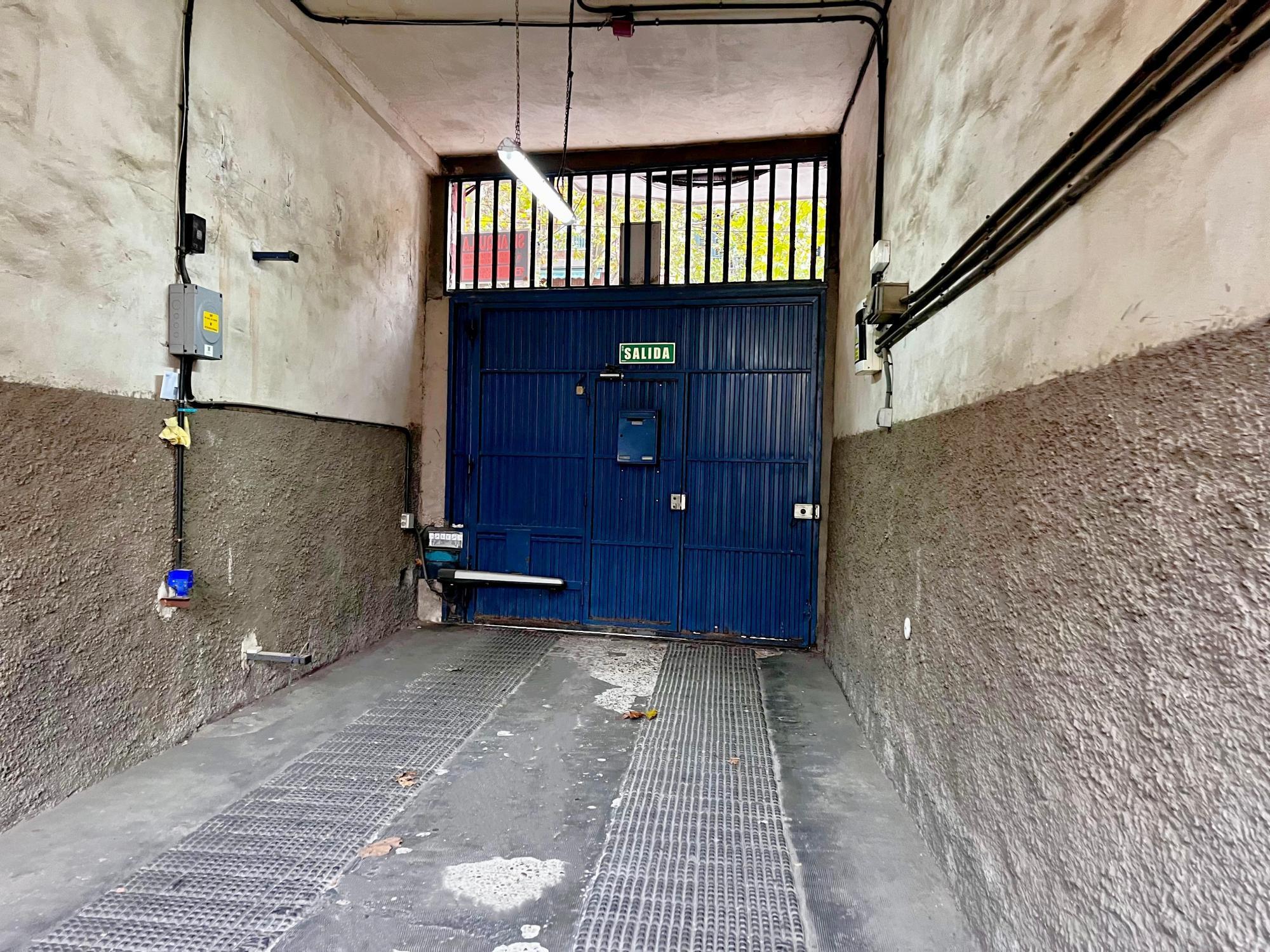 Garaje para coche y moto