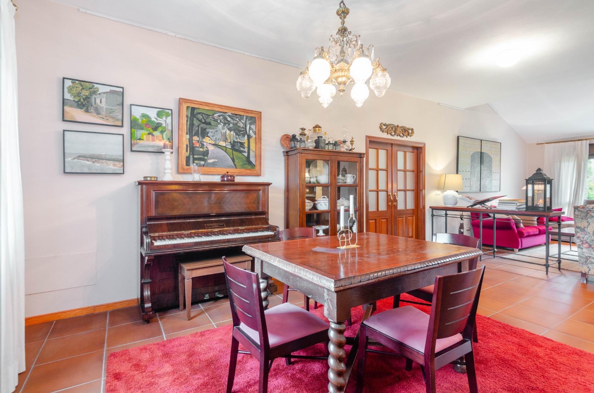 Primera línea de costa, privacidad y vistas eternas al mar Cantábrico.