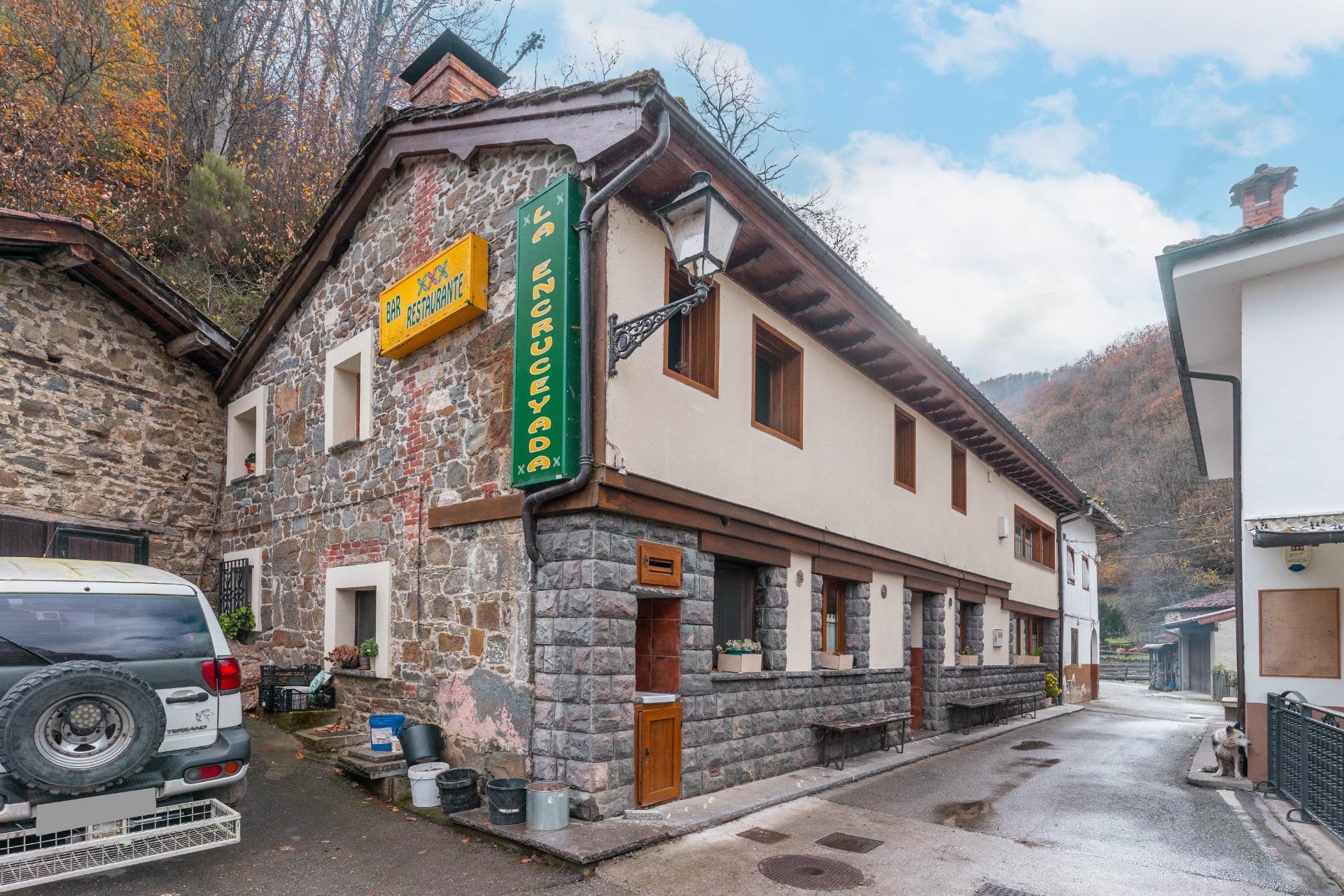 CASA Y RESTAURANTE EN VENTA EN CALEAO (CASO)