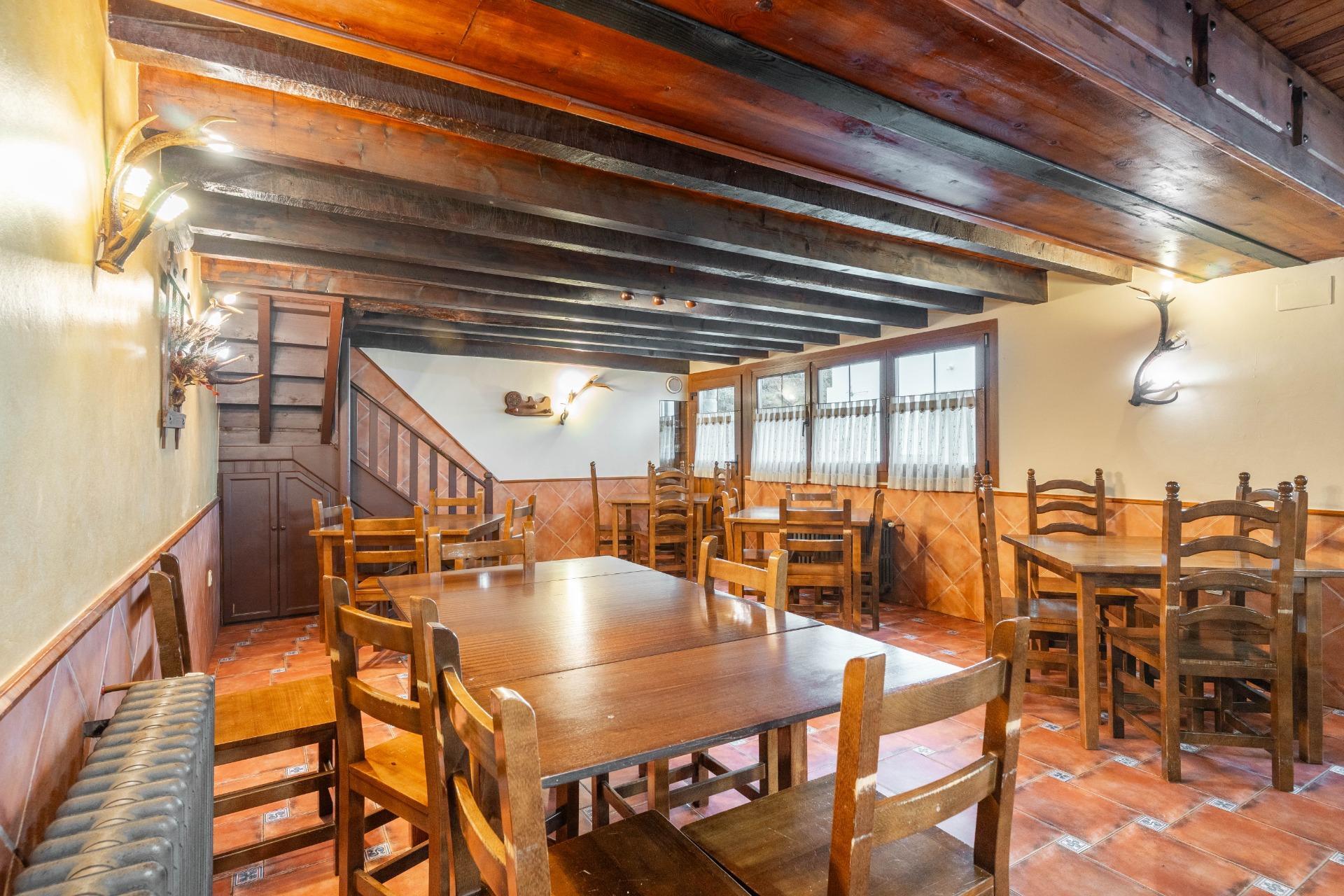 CASA Y RESTAURANTE EN VENTA EN CALEAO (CASO)