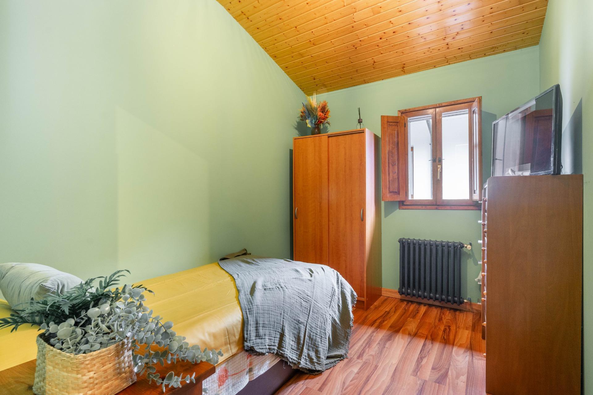 CASA Y RESTAURANTE EN VENTA EN CALEAO (CASO)