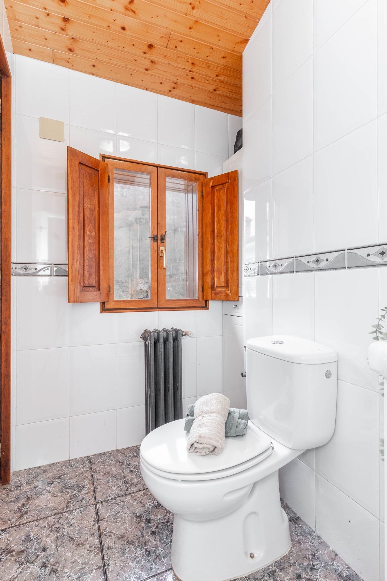 CASA Y RESTAURANTE EN VENTA EN CALEAO (CASO)