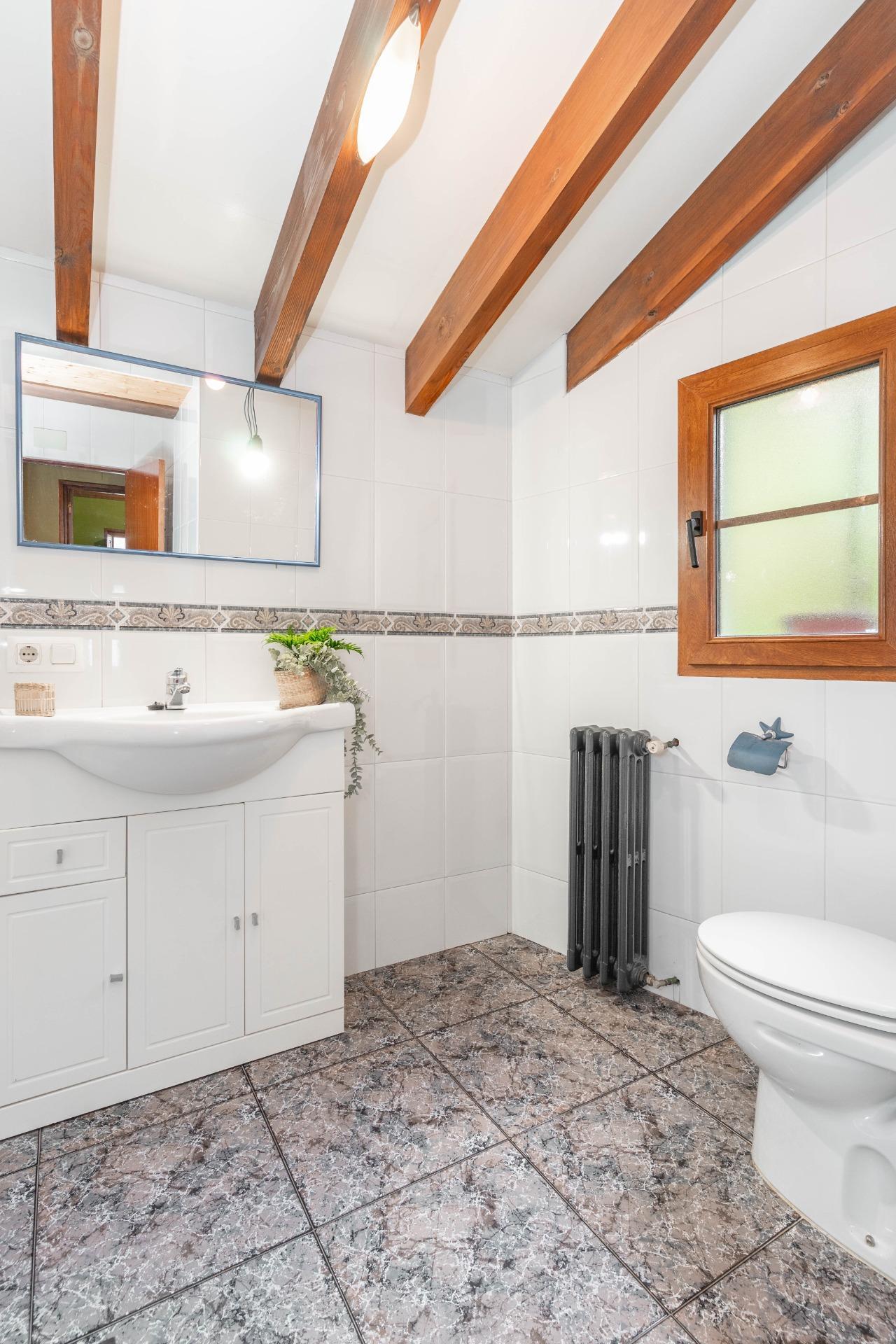 CASA Y RESTAURANTE EN VENTA EN CALEAO (CASO)