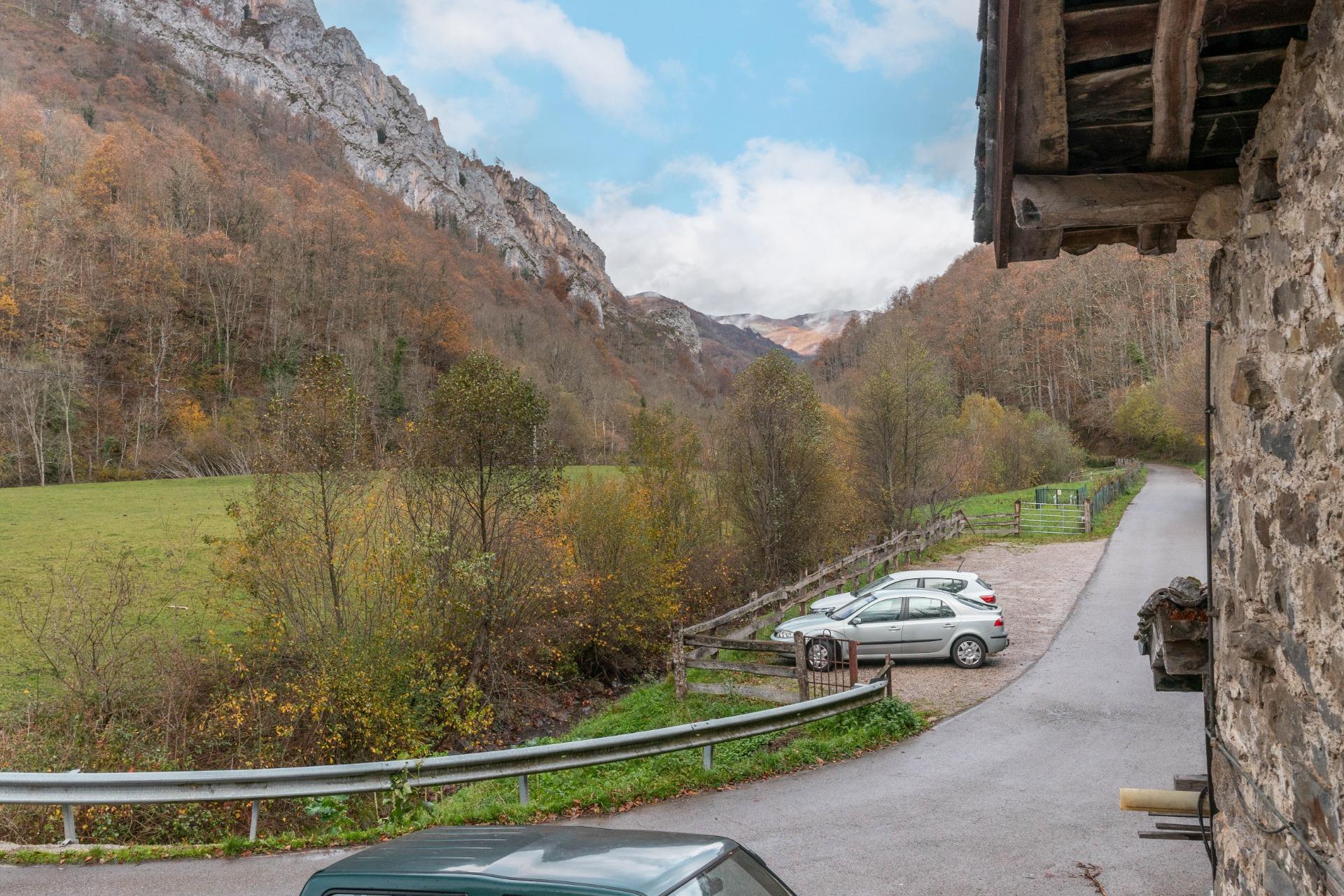 CASA Y RESTAURANTE EN VENTA EN CALEAO (CASO)