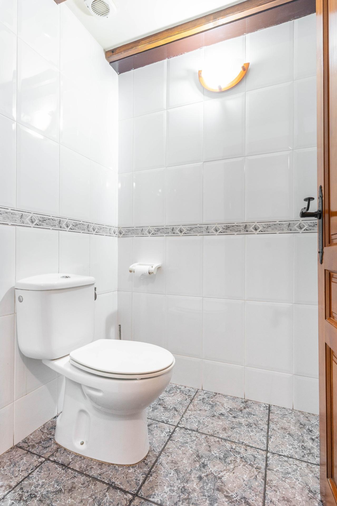 CASA Y RESTAURANTE EN VENTA EN CALEAO (CASO)