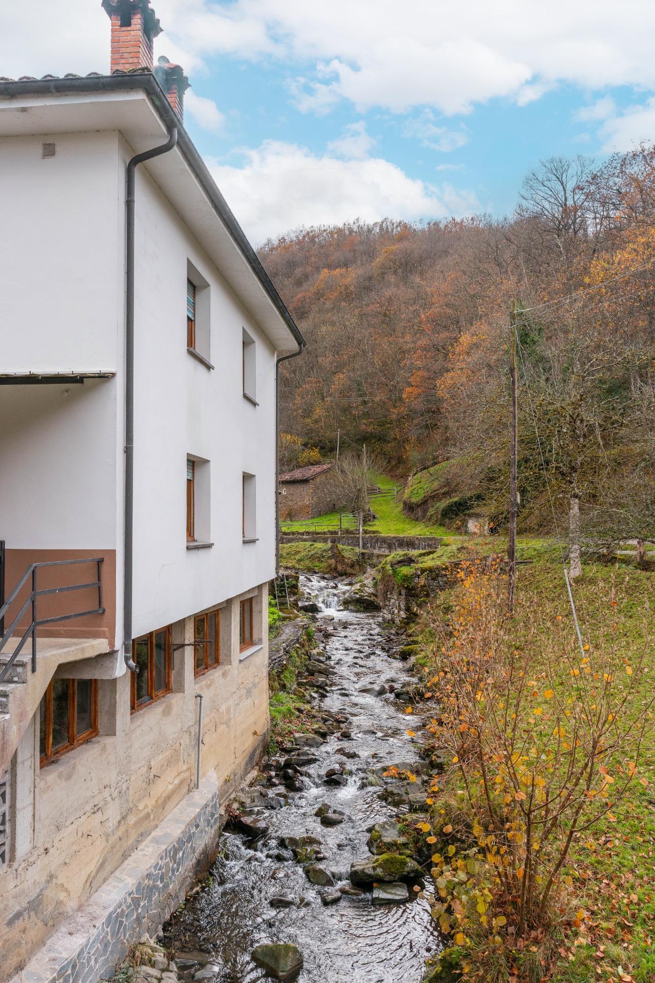 CASA Y RESTAURANTE EN VENTA EN CALEAO (CASO)