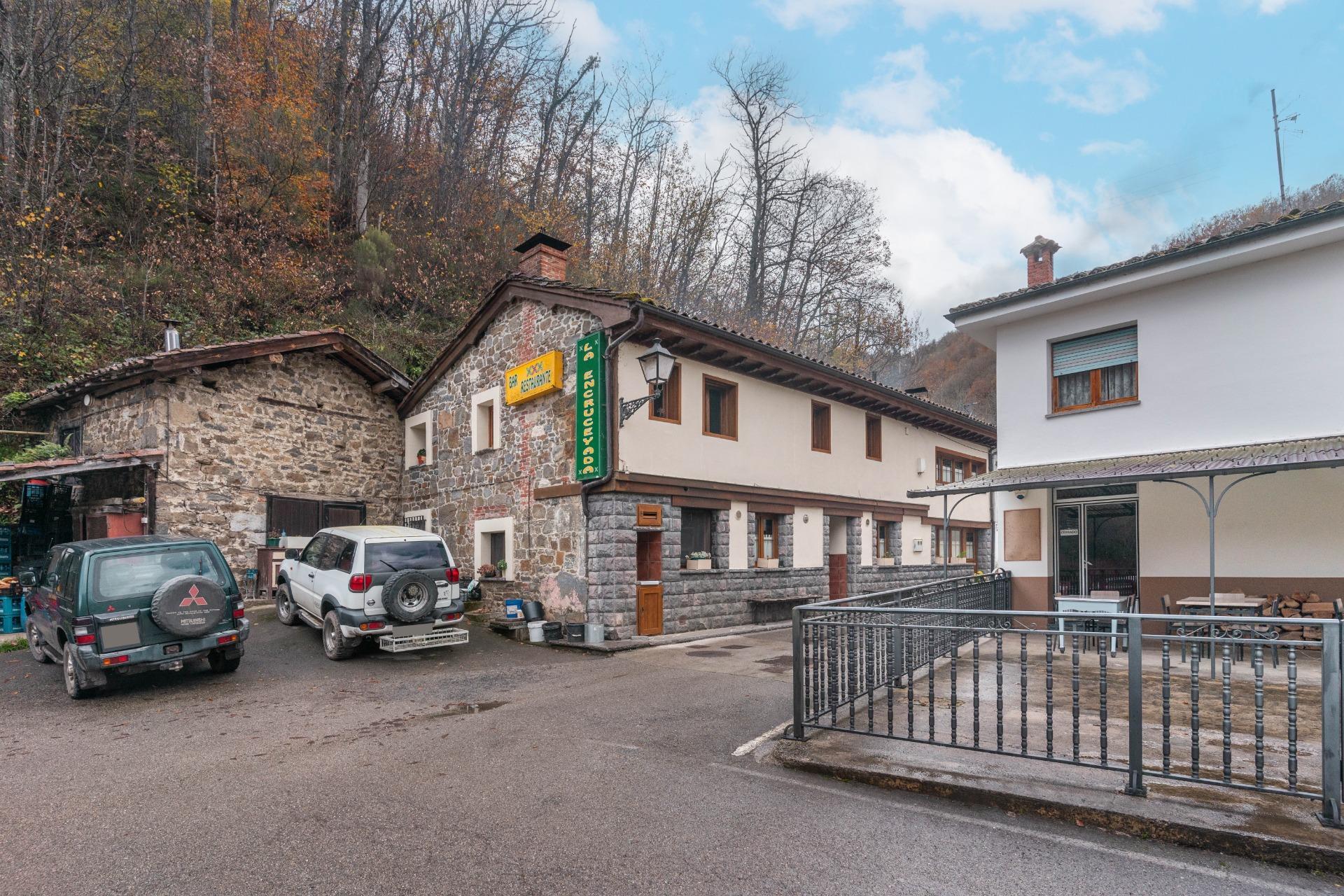 CASA Y RESTAURANTE EN VENTA EN CALEAO (CASO)