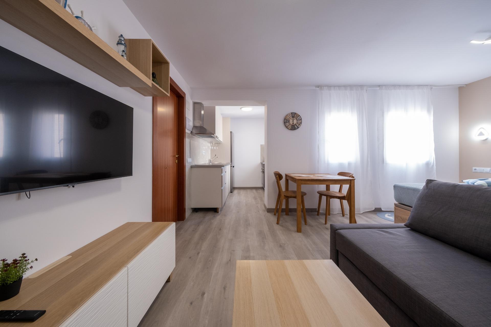 Oportunidad única! Apartamento dividido en dos viviendas independientes a pocos metros de la playa Poniente