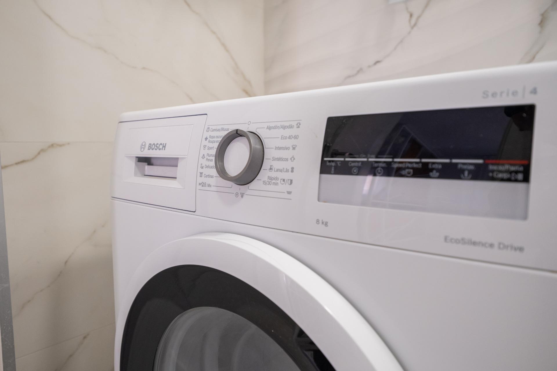 Oportunidad única! Apartamento dividido en dos viviendas independientes a pocos metros de la playa Poniente