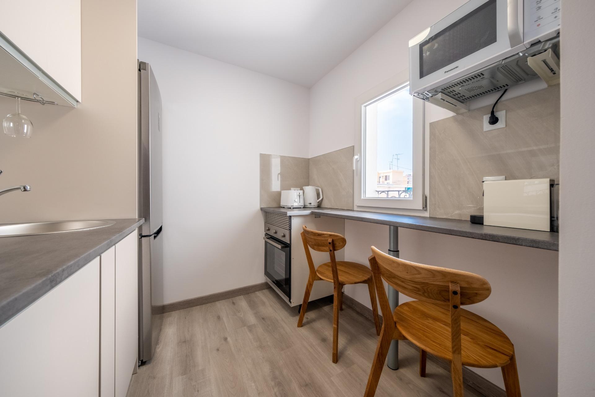 Oportunidad única! Apartamento dividido en dos viviendas independientes a pocos metros de la playa Poniente