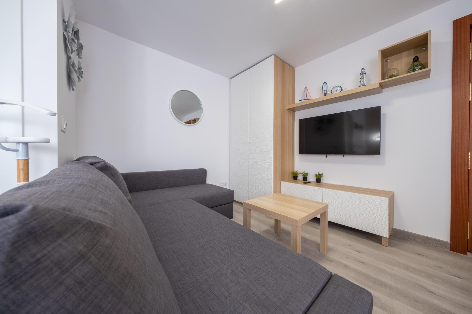 Oportunidad única! Apartamento dividido en dos viviendas independientes a pocos metros de la playa Poniente