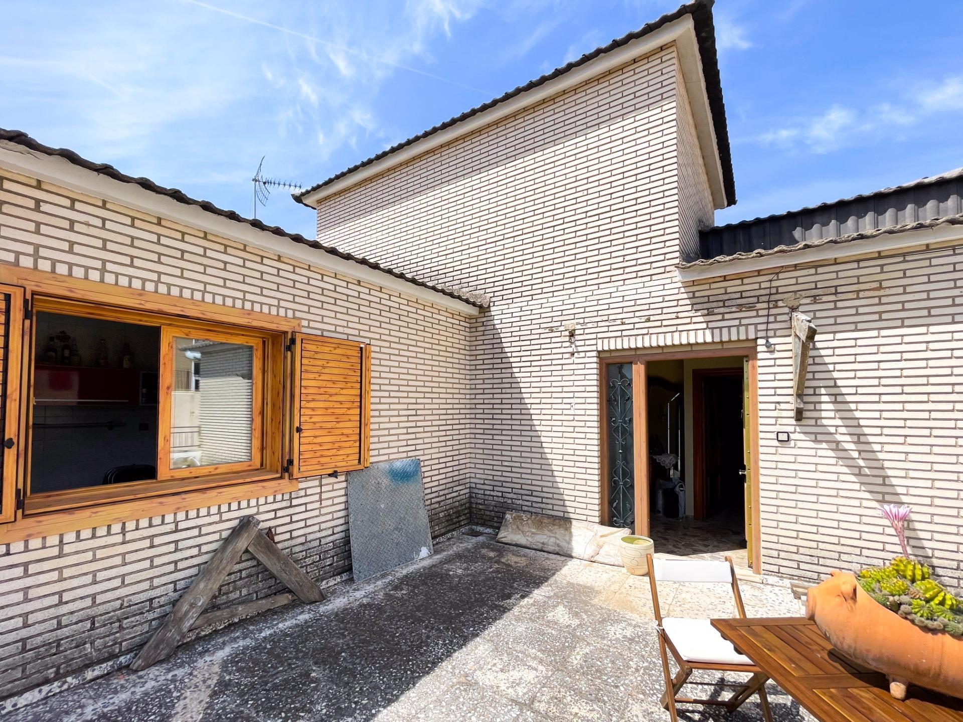 Descubre un refugio de elegancia y serenidad en el corazón de Chera