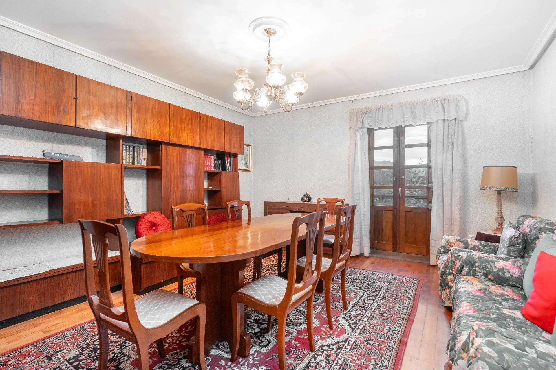 Casa asturiana con encanto y hórreo, a un paso de la costa