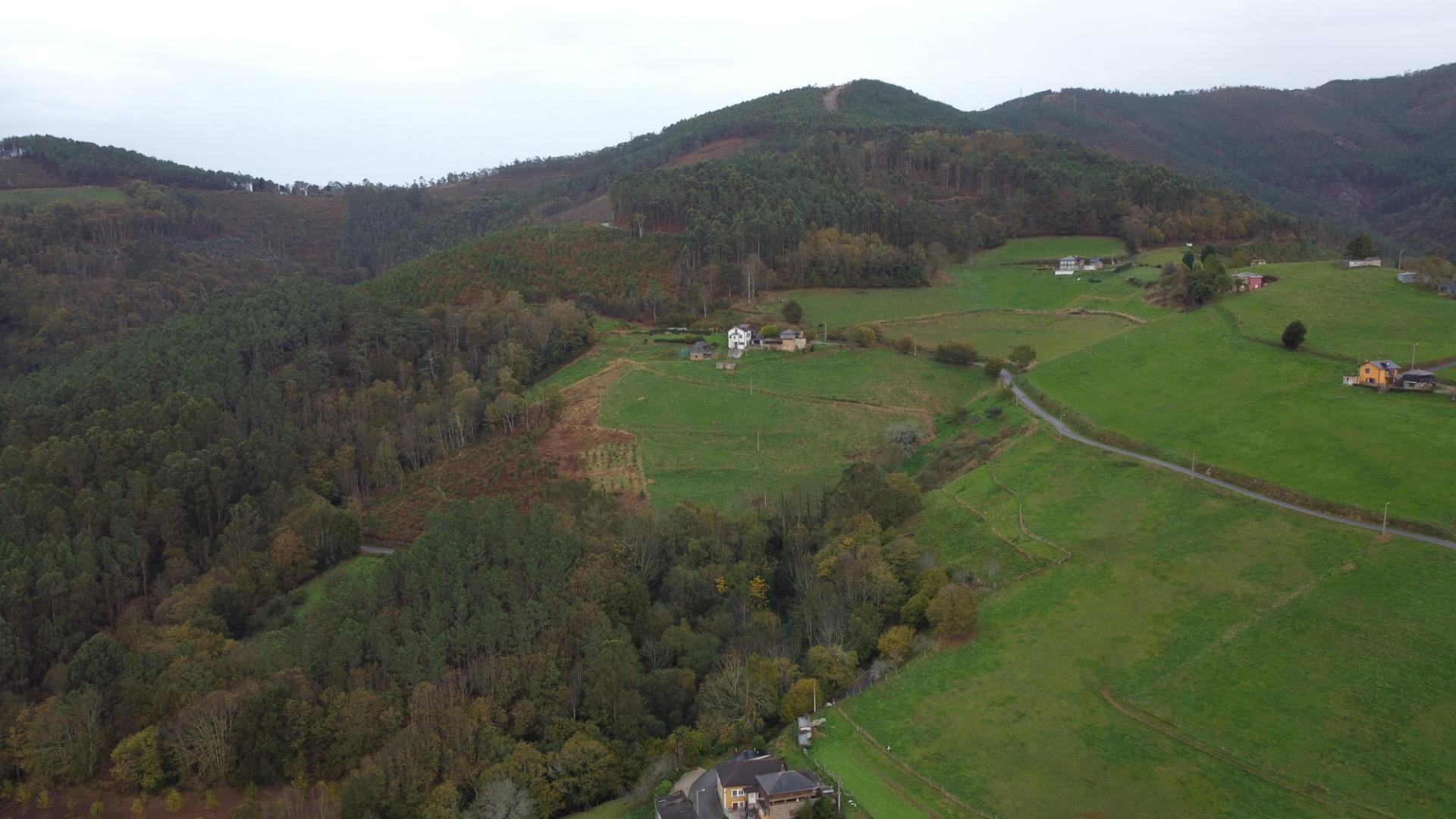 Casa asturiana con encanto y hórreo, a un paso de la costa