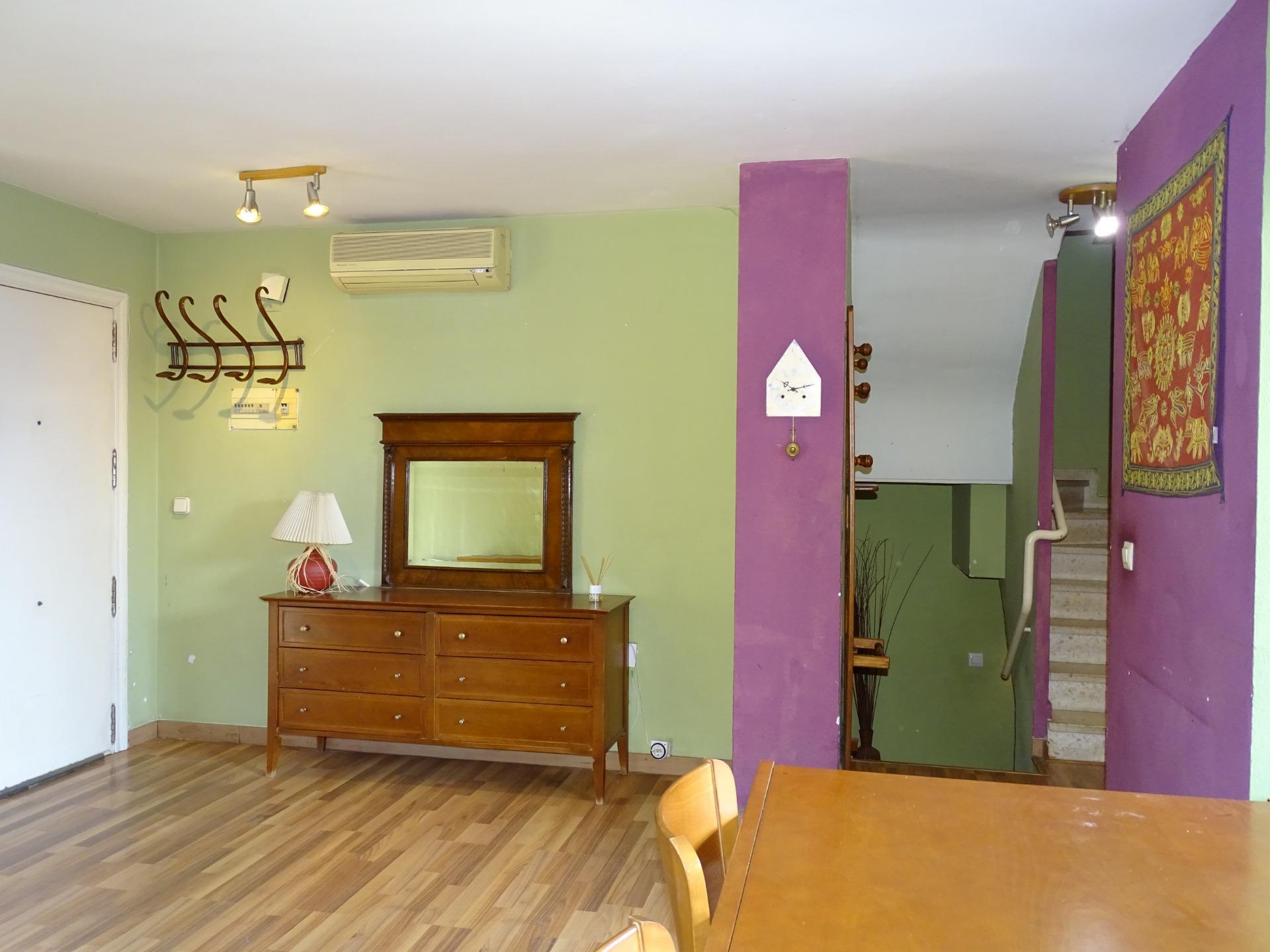 CASA ADOSADA EN VENTA (TOMARES)