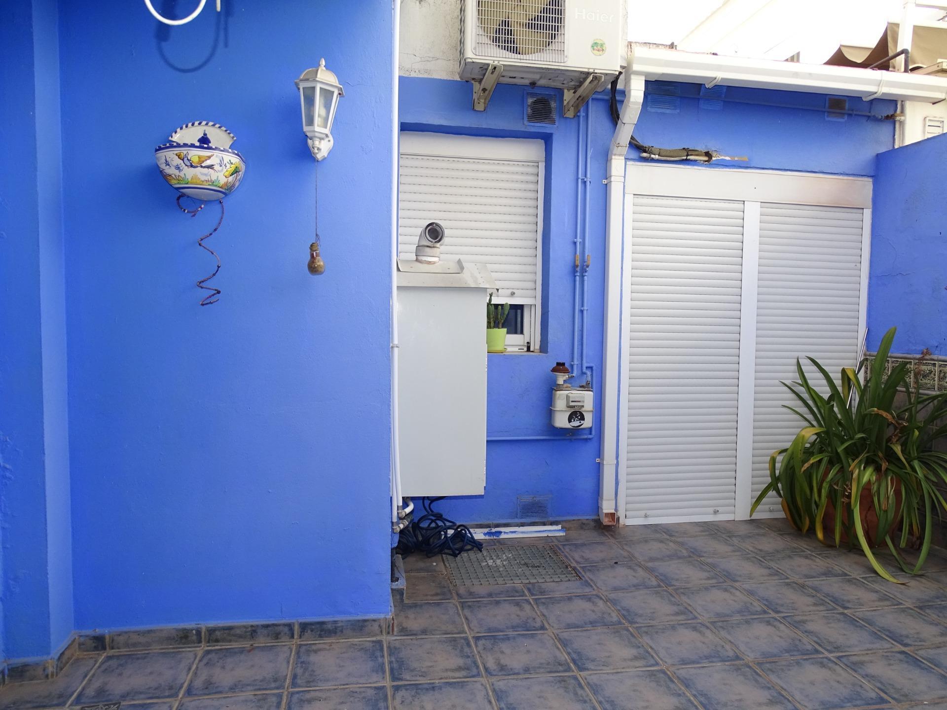 CASA ADOSADA EN VENTA (TOMARES)