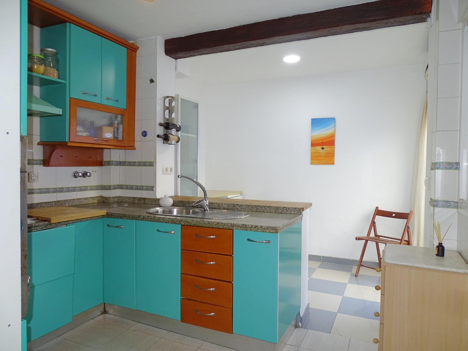 CASA ADOSADA EN VENTA (TOMARES)