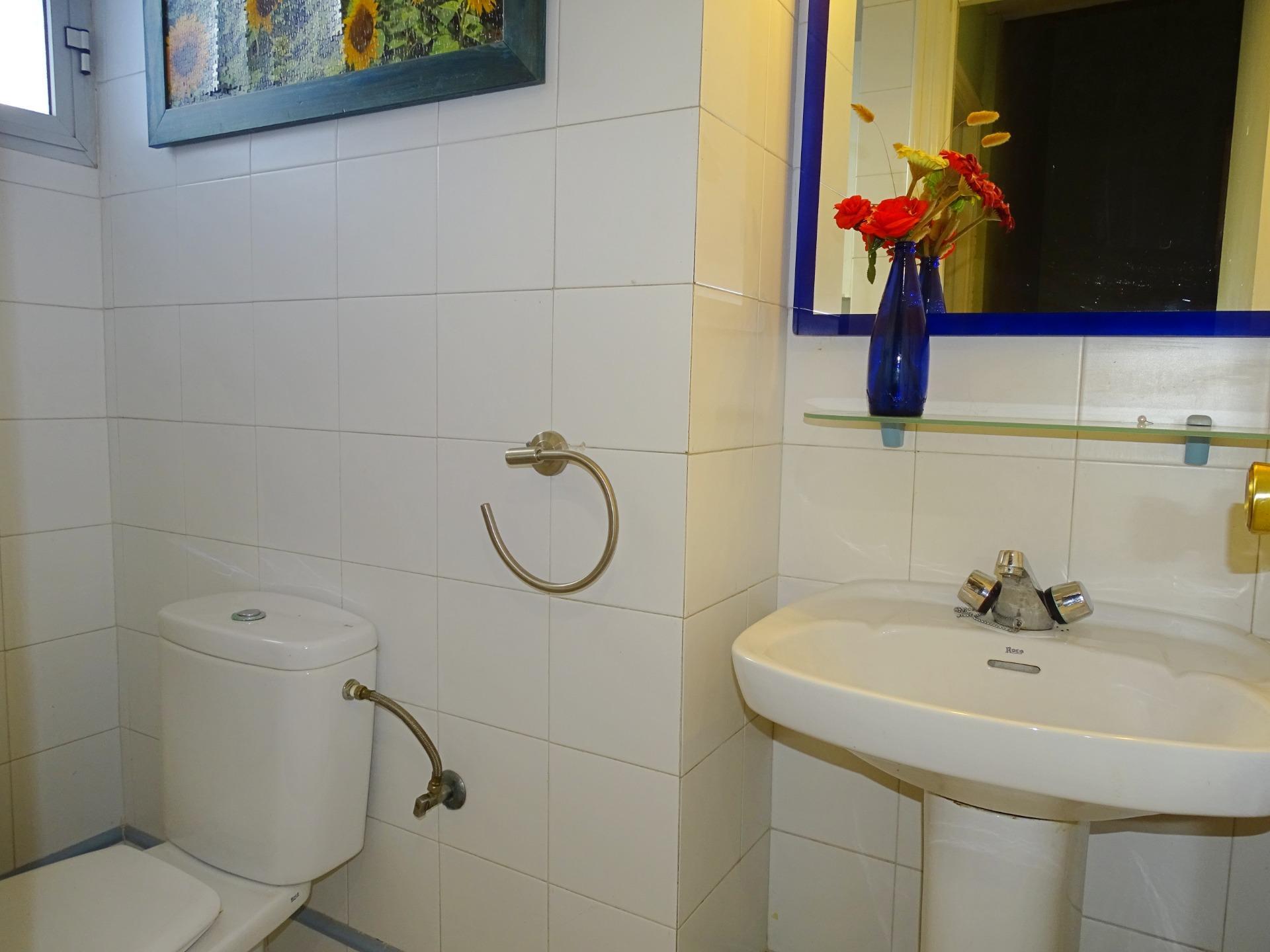 CASA ADOSADA EN VENTA (TOMARES)