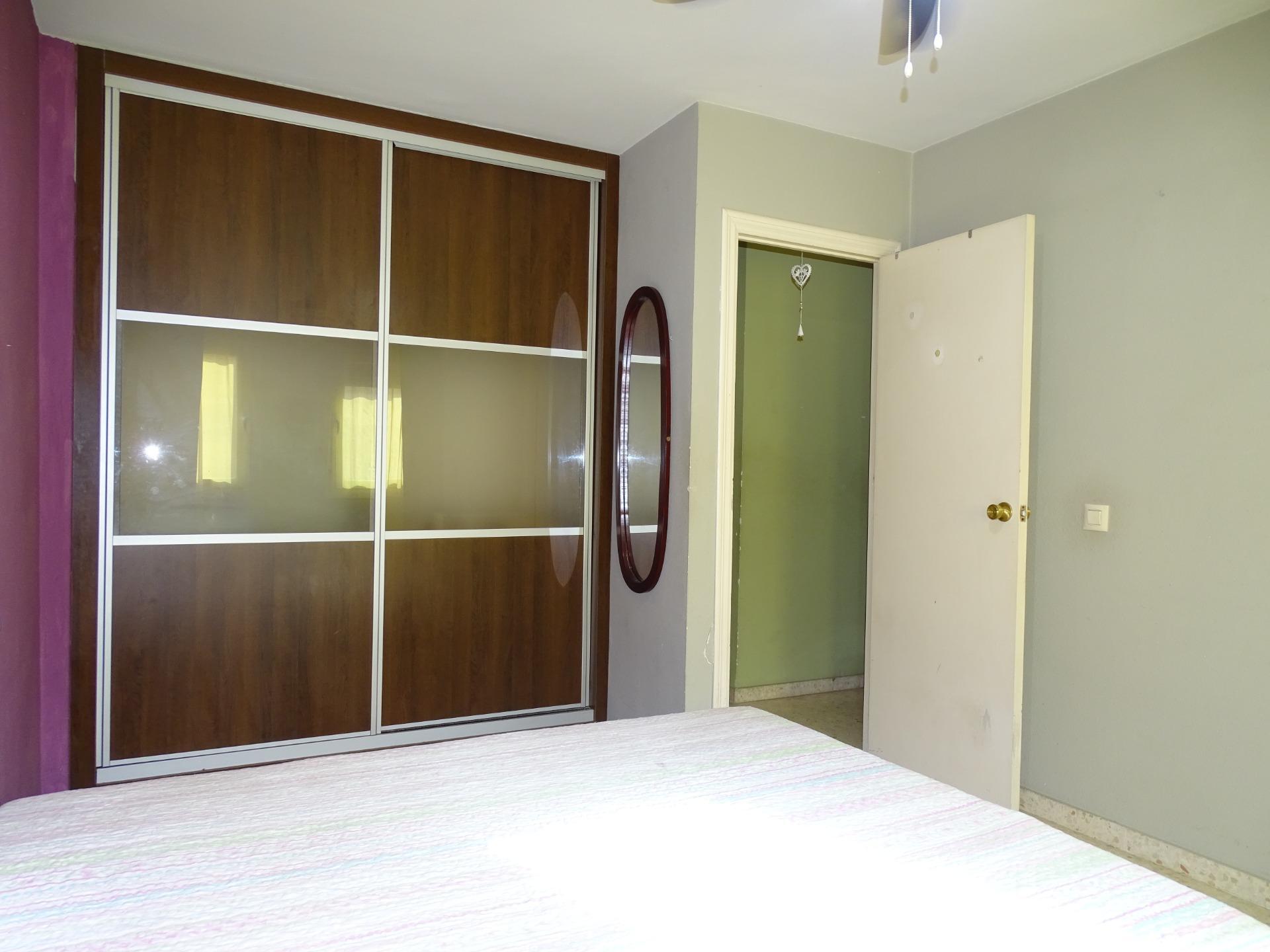 CASA ADOSADA EN VENTA (TOMARES)