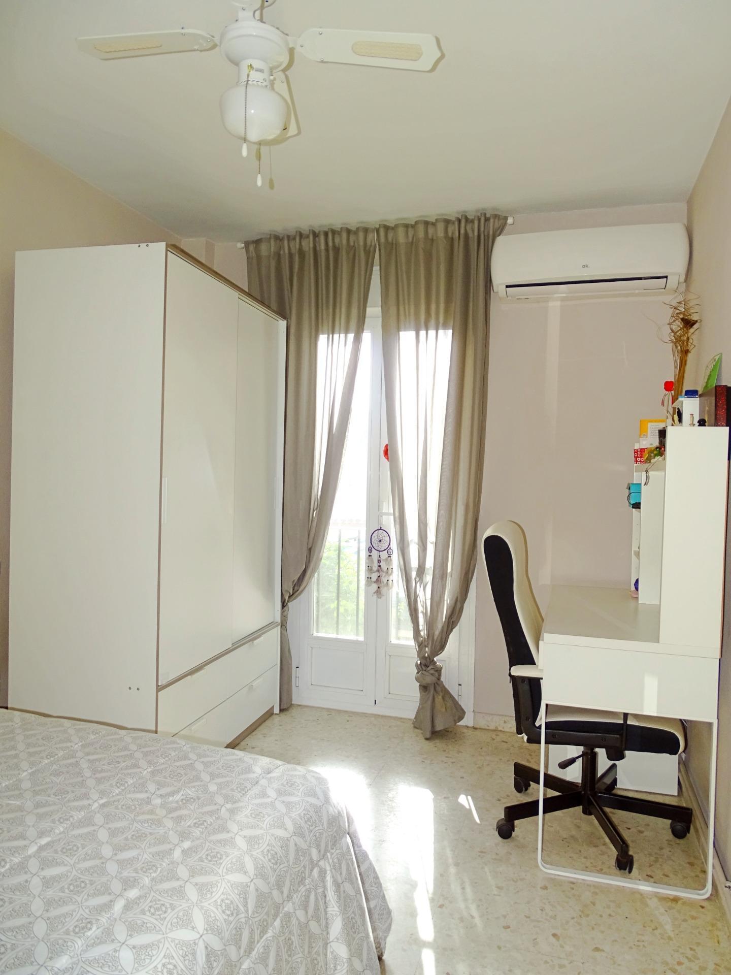 CASA ADOSADA EN VENTA (TOMARES)