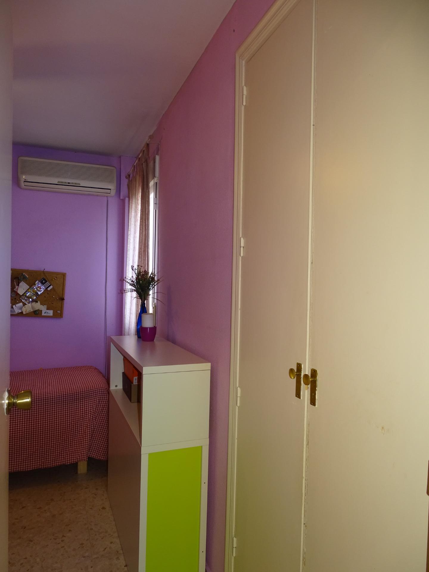 CASA ADOSADA EN VENTA (TOMARES)